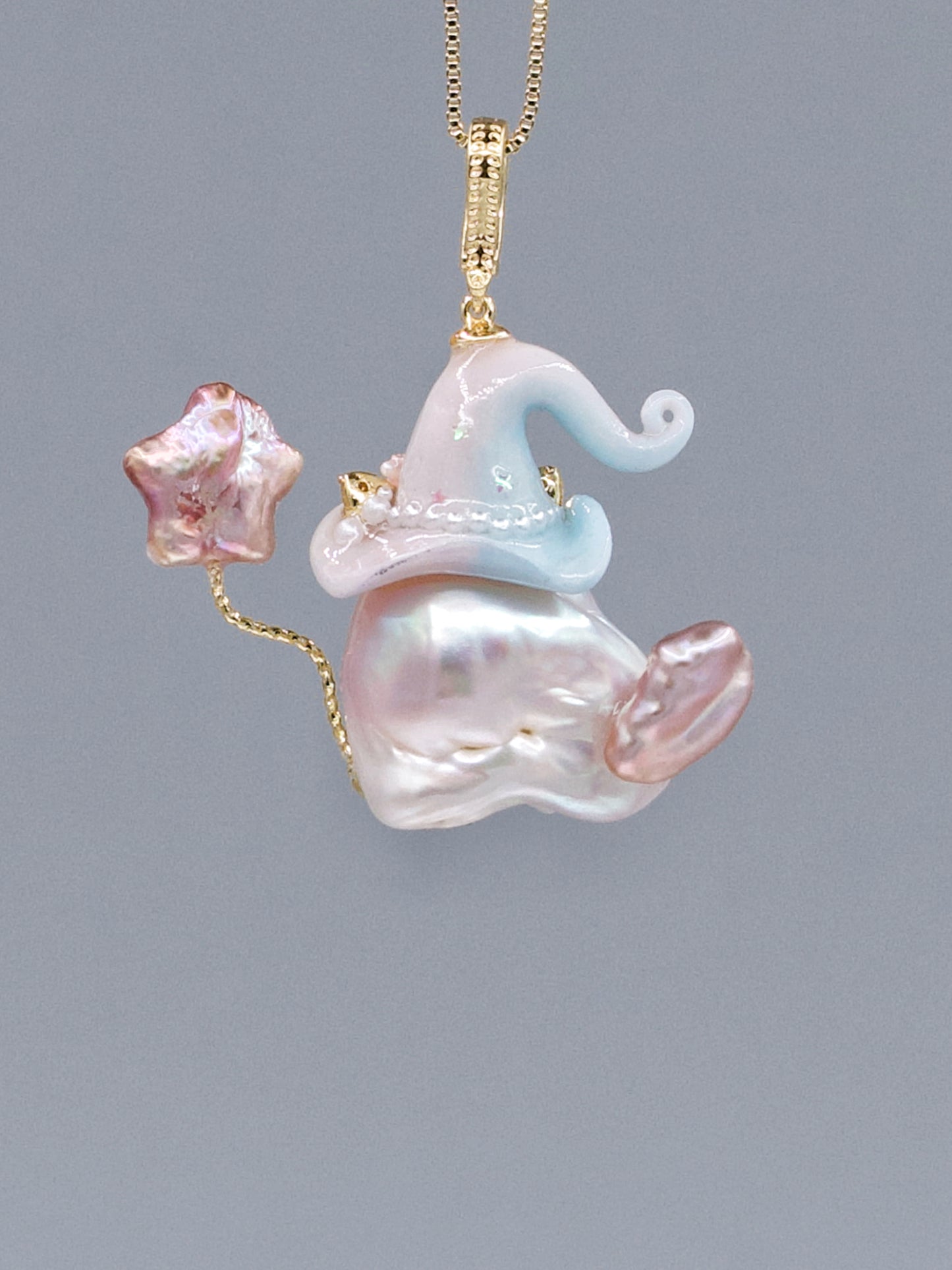 Hat Charms – Hand-Sculpted Mini Hat Pearl Necklace 296P651