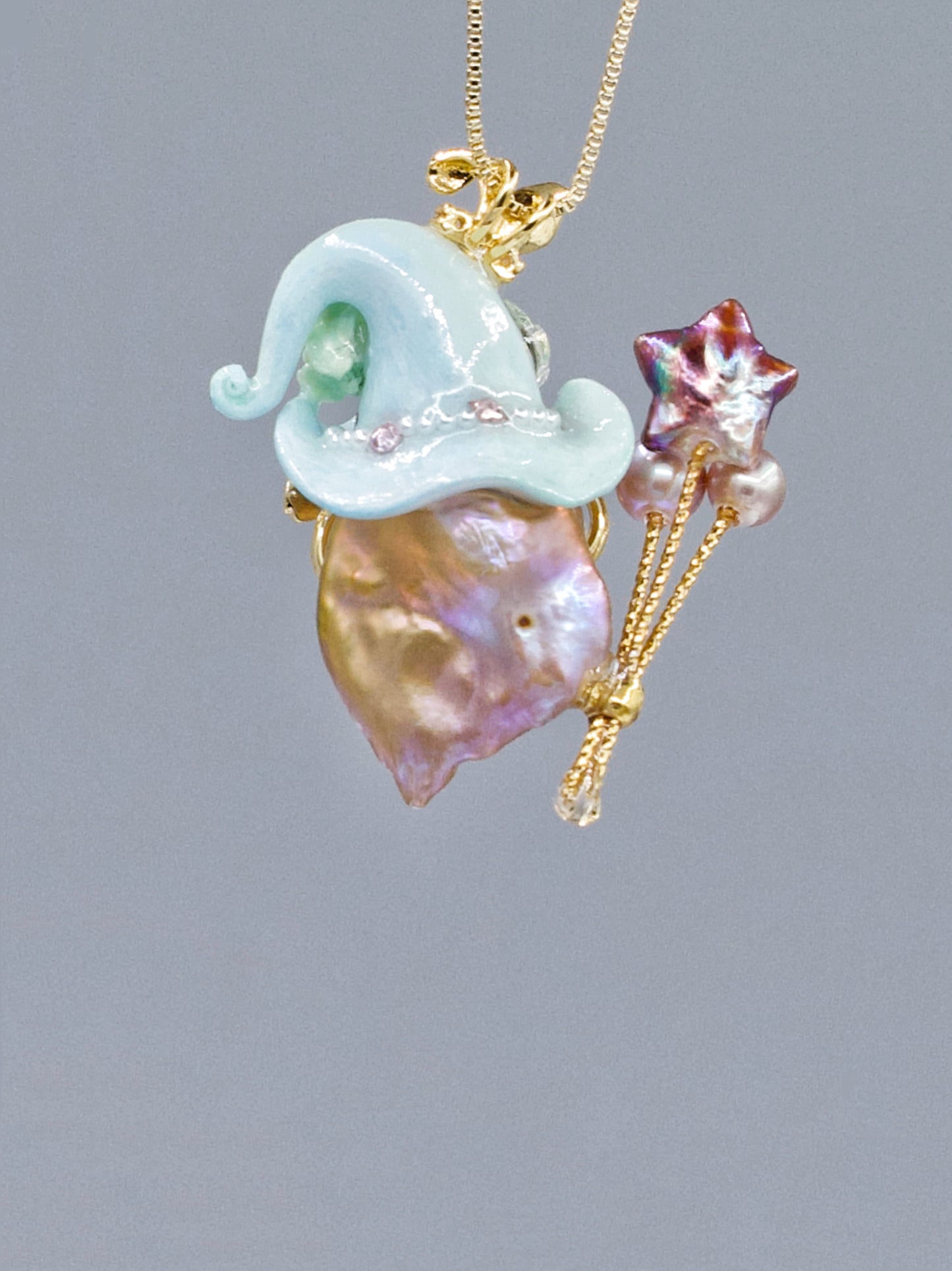 Hat Charms – Hand-Sculpted Mini Hat Pearl Necklace 330P799