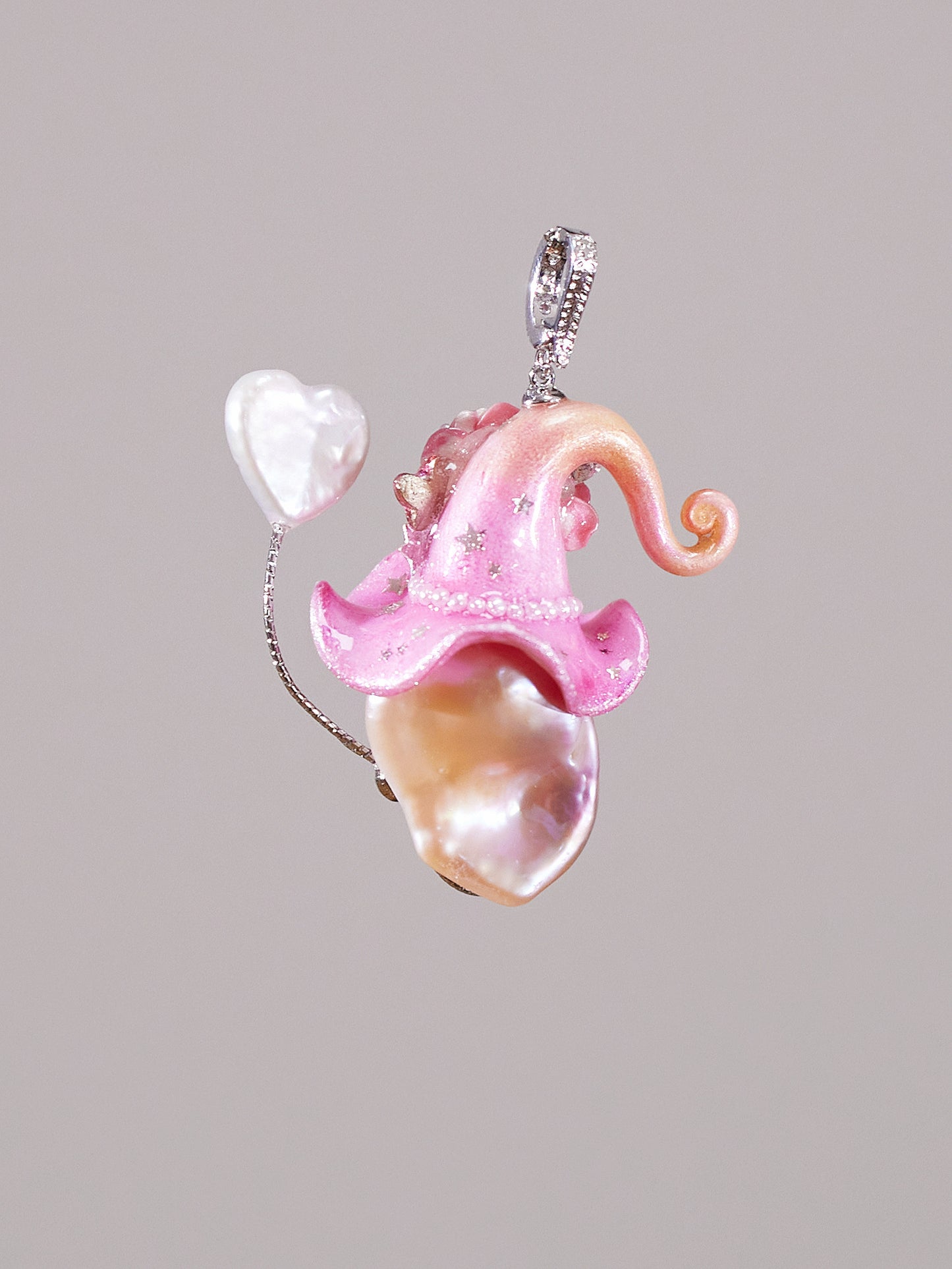 Hat Charms – Hand-Sculpted Mini Hat Pearl Necklace 469