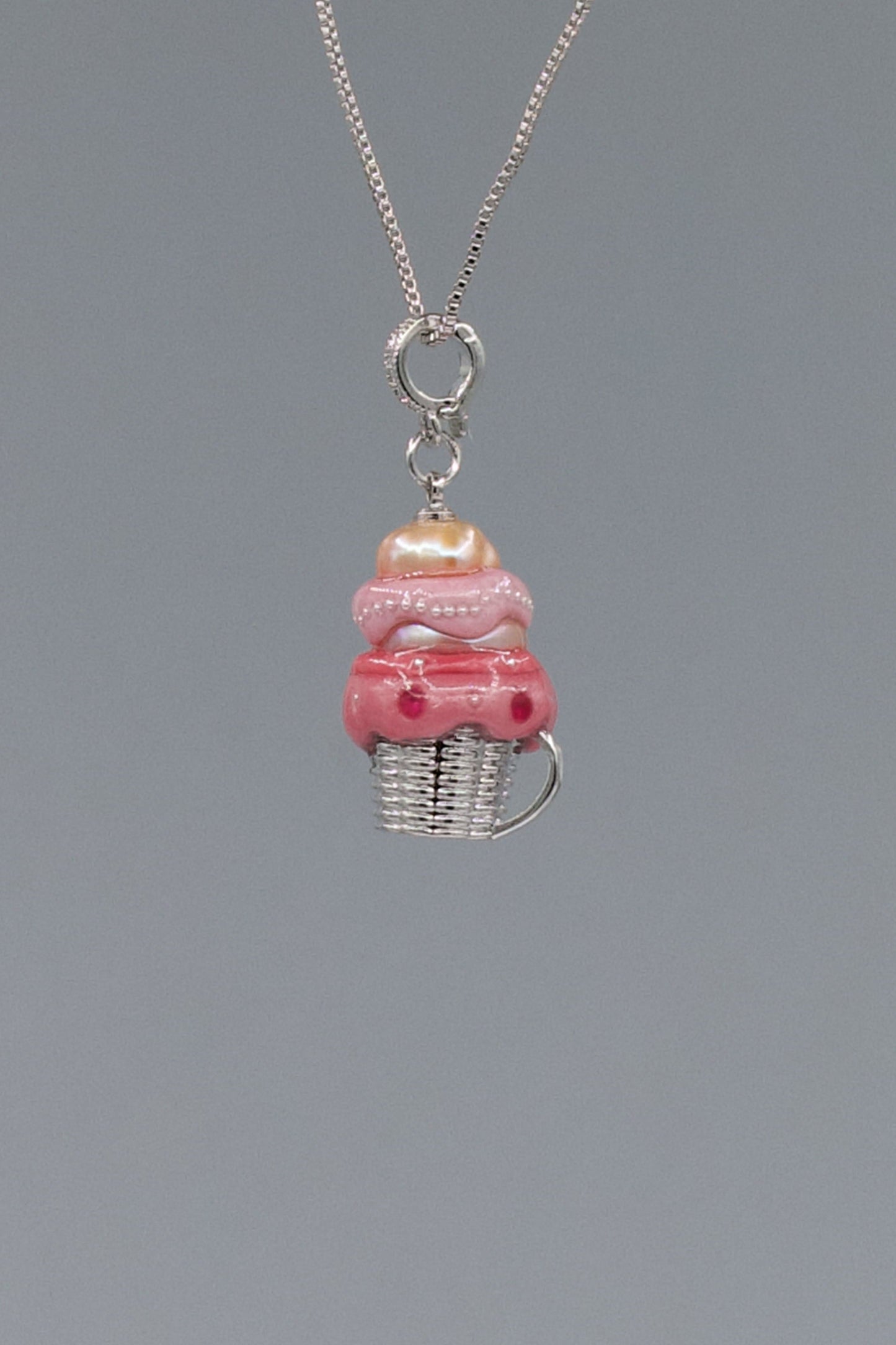 Sweet Treat Pearl Pendant – Cupcake (Resin + Zirconia) 005PICRM01G