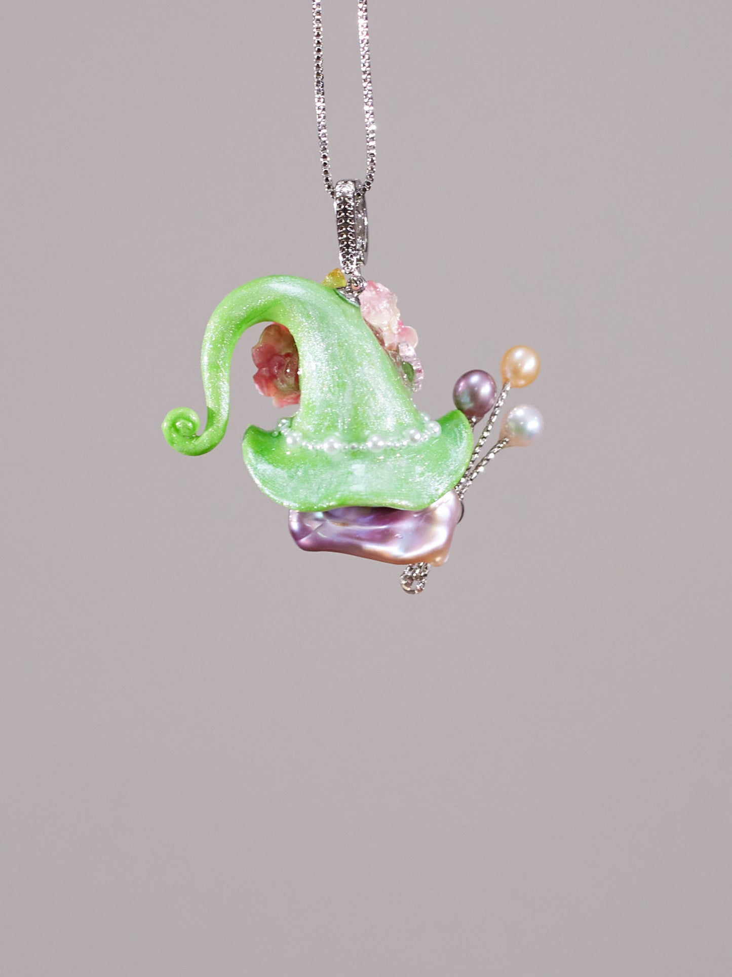 Hat Charms – Hand-Sculpted Mini Hat Pearl Necklace - "Spring Green" 605-GreenHat