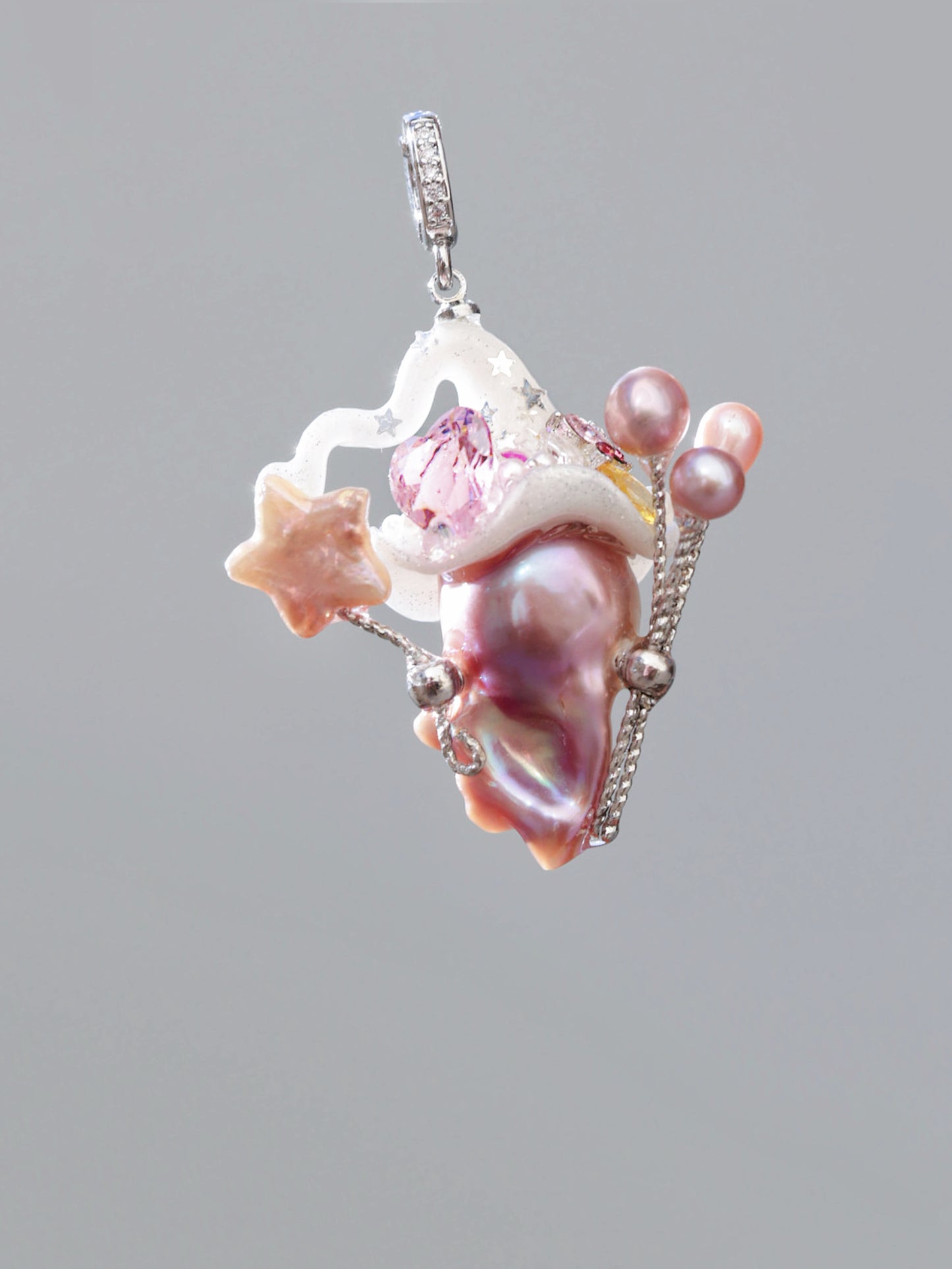 Hat Charms – Hand-Sculpted Mini Hat Pearl Necklace 047P186