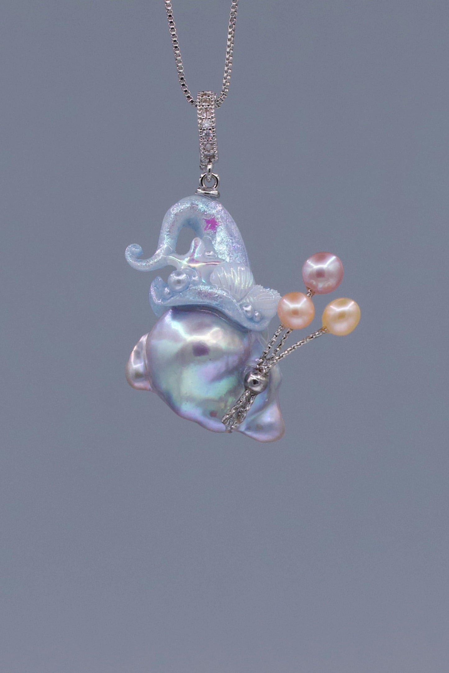 Hat Charms – Hand-Sculpted Mini Hat Pearl Necklace