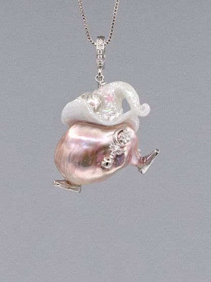 Hat Charms – Hand-Sculpted Mini Hat Pearl Necklace 113P419