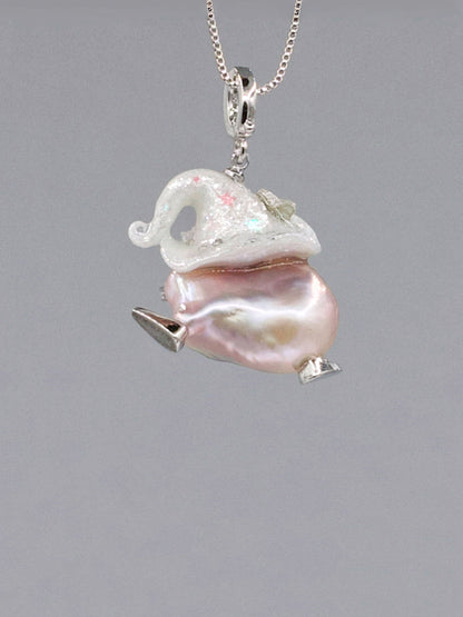 Hat Charms – Hand-Sculpted Mini Hat Pearl Necklace 113P419
