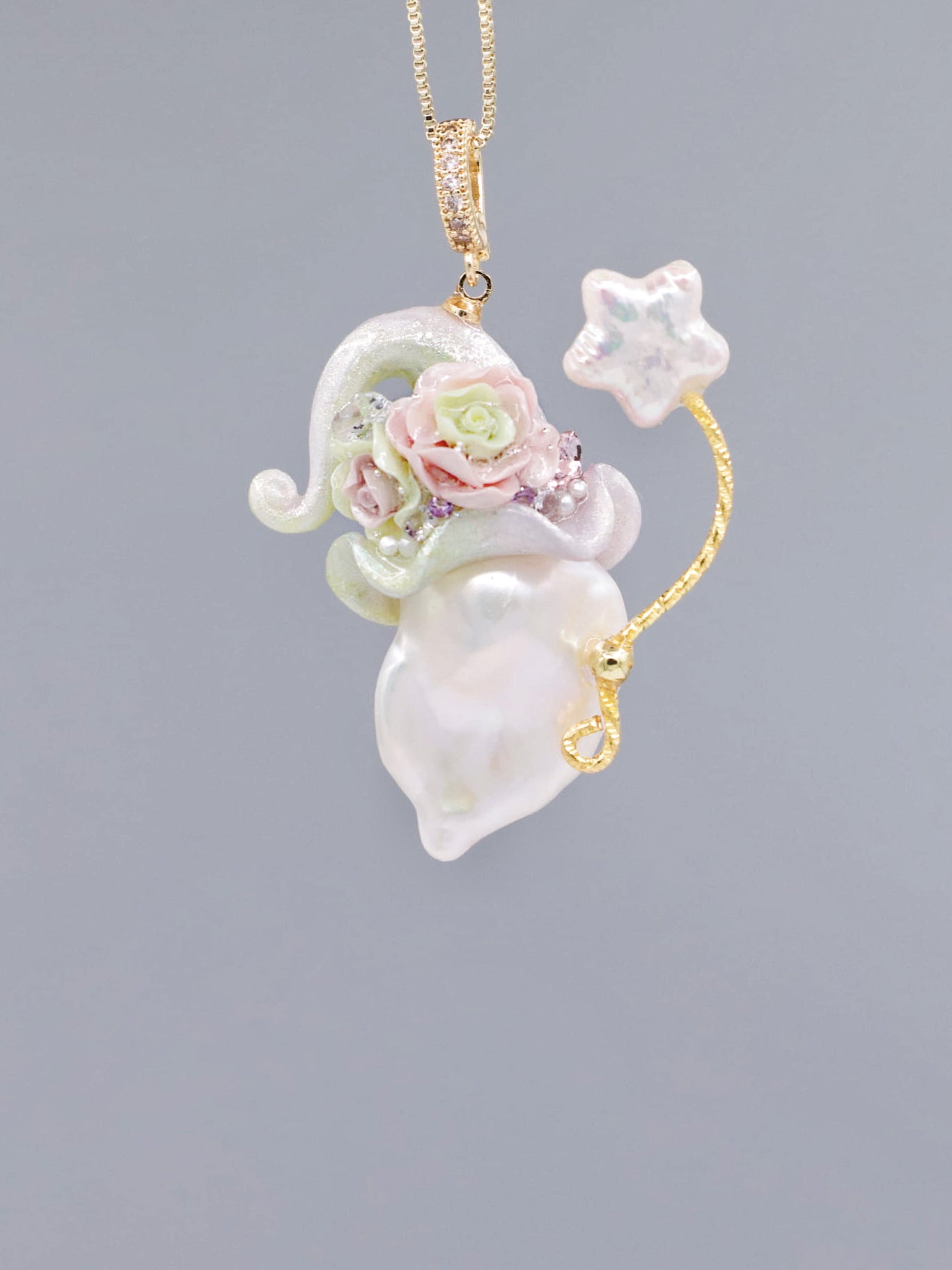 Hat Charms – Hand-Sculpted Mini Hat Pearl Necklace 147P138