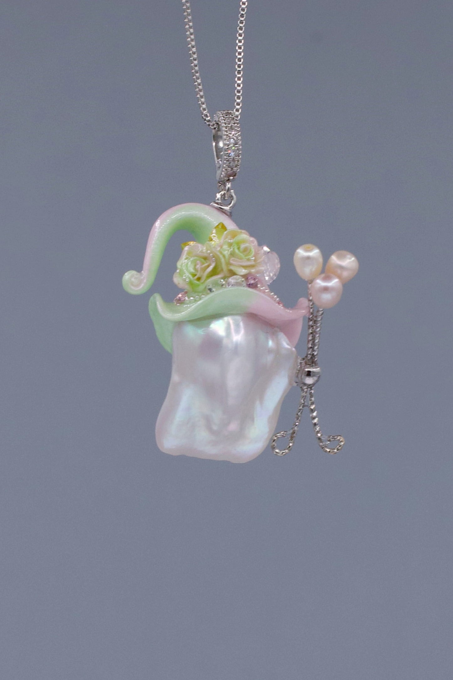 Hat Charms – Hand-Sculpted Mini Hat Pearl Necklace