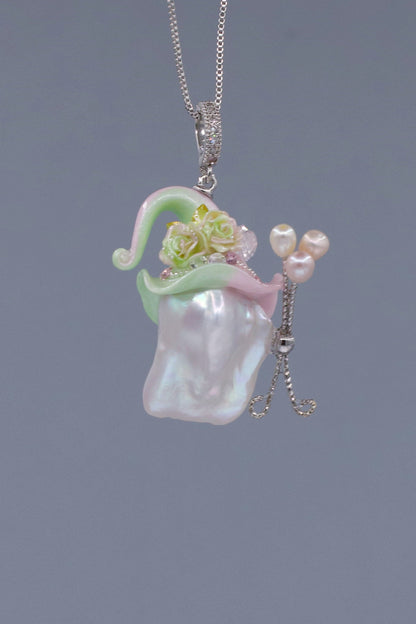 Hat Charms – Hand-Sculpted Mini Hat Pearl Necklace