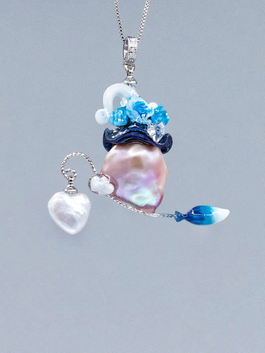 Hat Charms – Hand-Sculpted Mini Hat Pearl Necklace 209P314