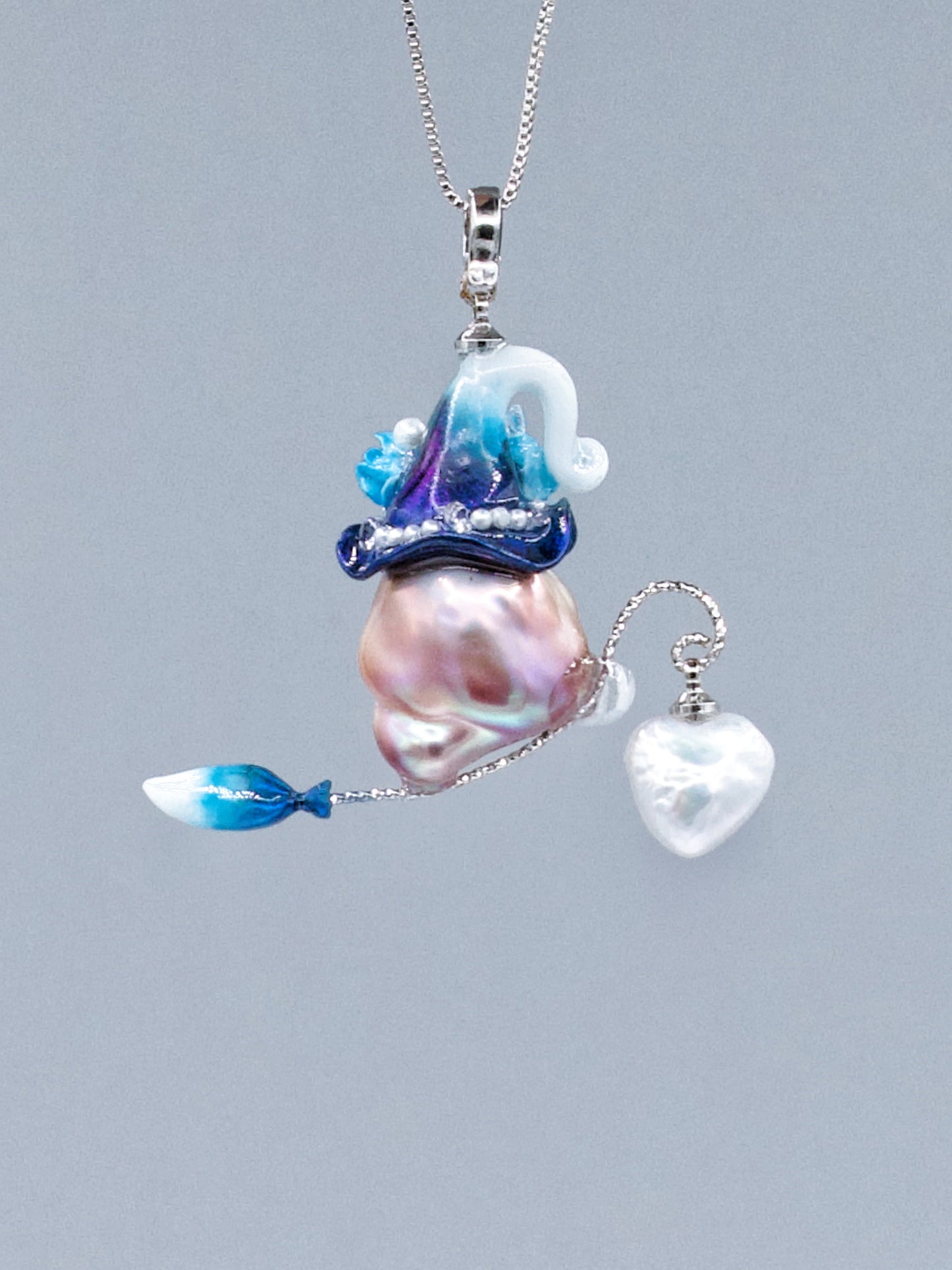 Hat Charms – Hand-Sculpted Mini Hat Pearl Necklace 209P314