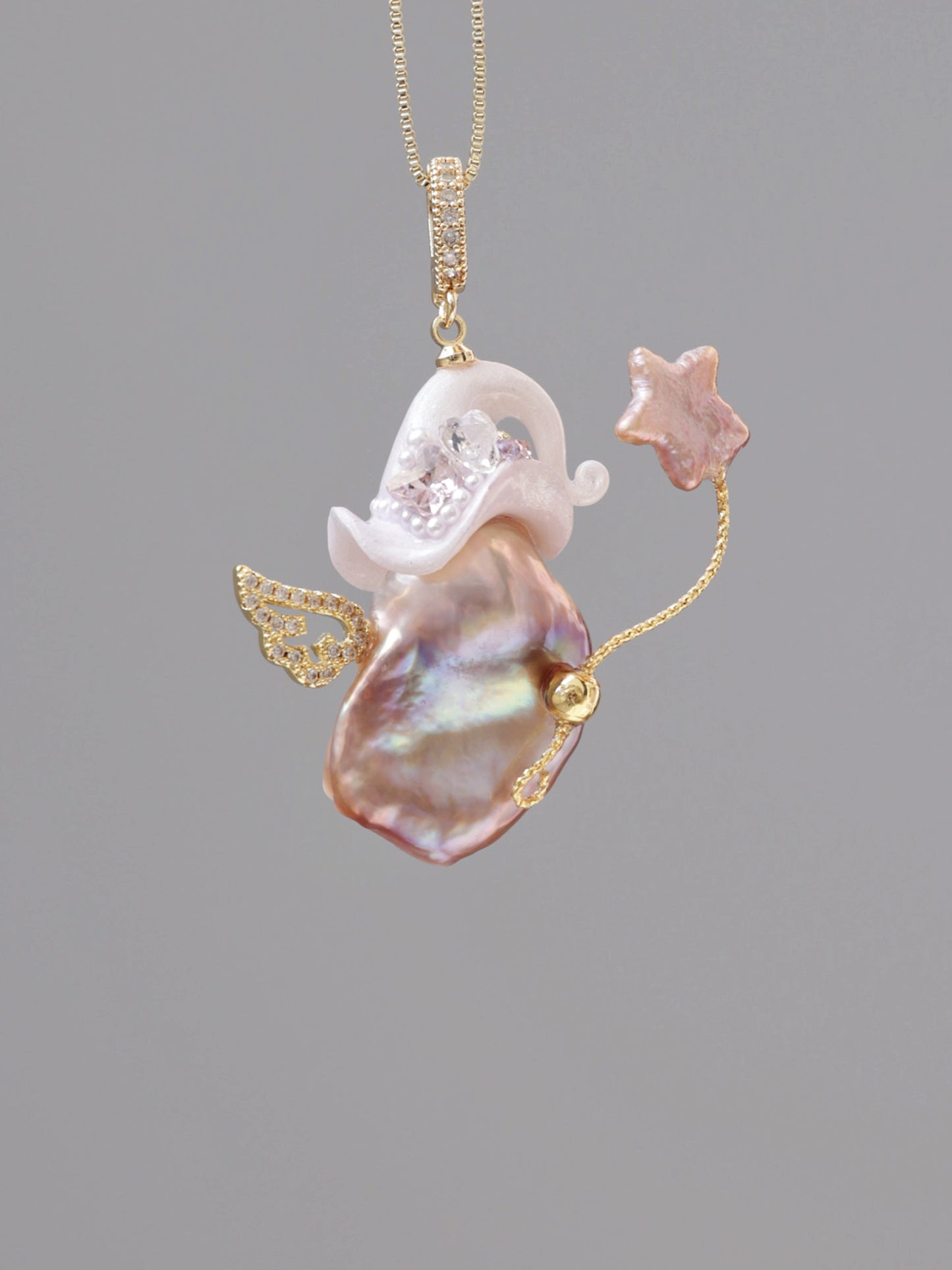 Hat Charms – Hand-Sculpted Mini Hat Pearl Necklace 216P110