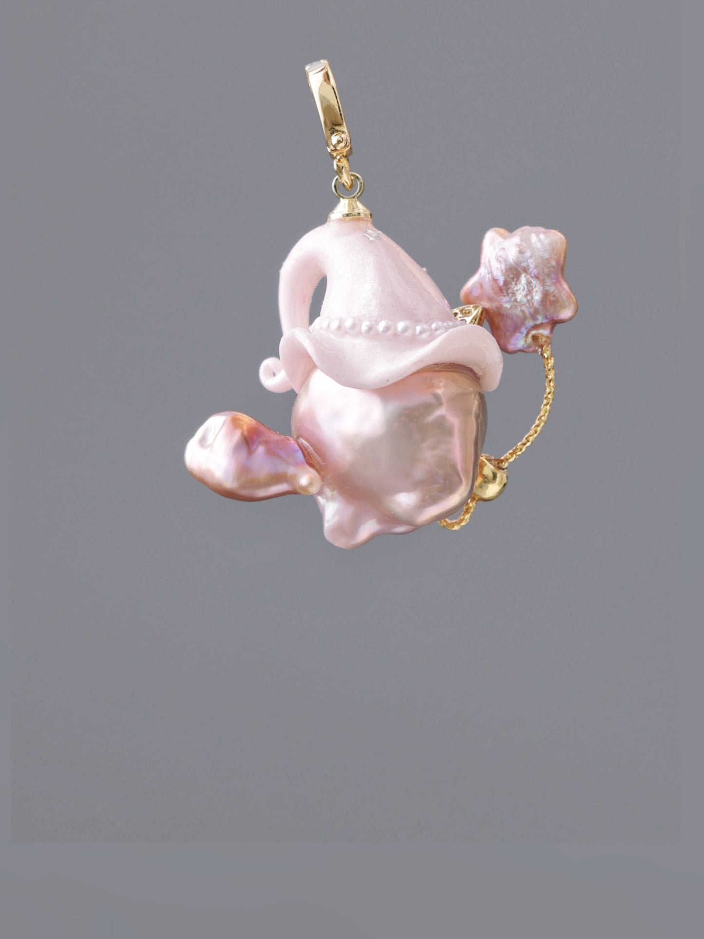 Hat Charms – Hand-Sculpted Mini Hat Pearl Necklace 218P329