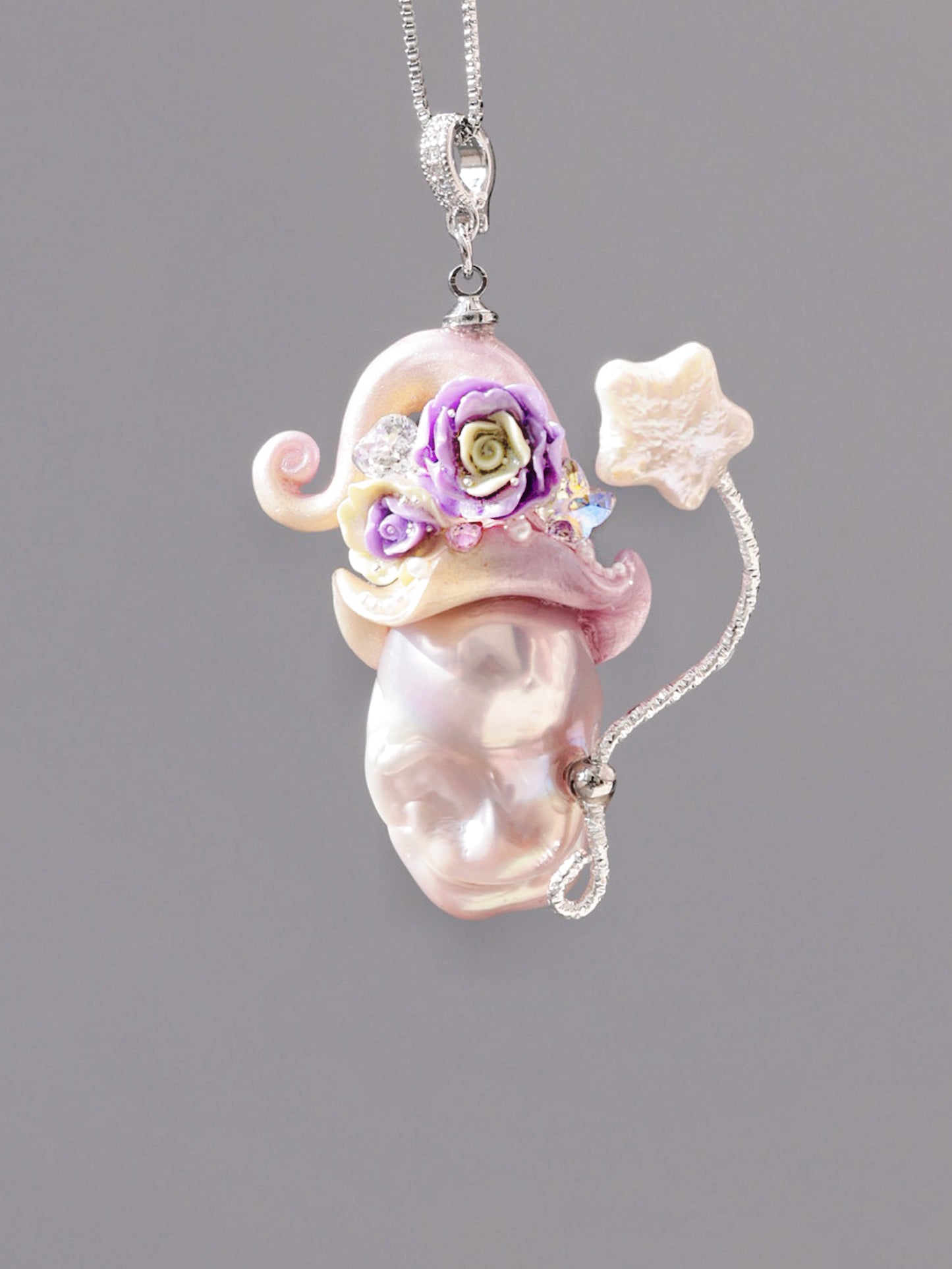 Hat Charms – Hand-Sculpted Mini Hat Pearl Necklace 221P285