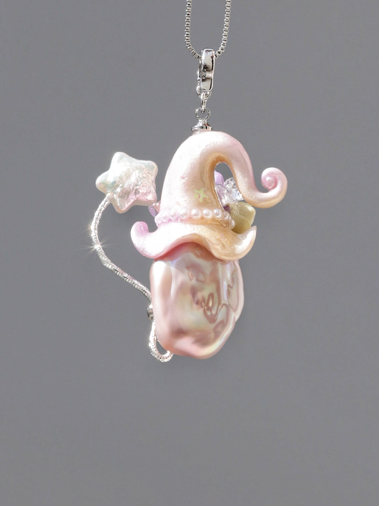 Hat Charms – Hand-Sculpted Mini Hat Pearl Necklace 221P285
