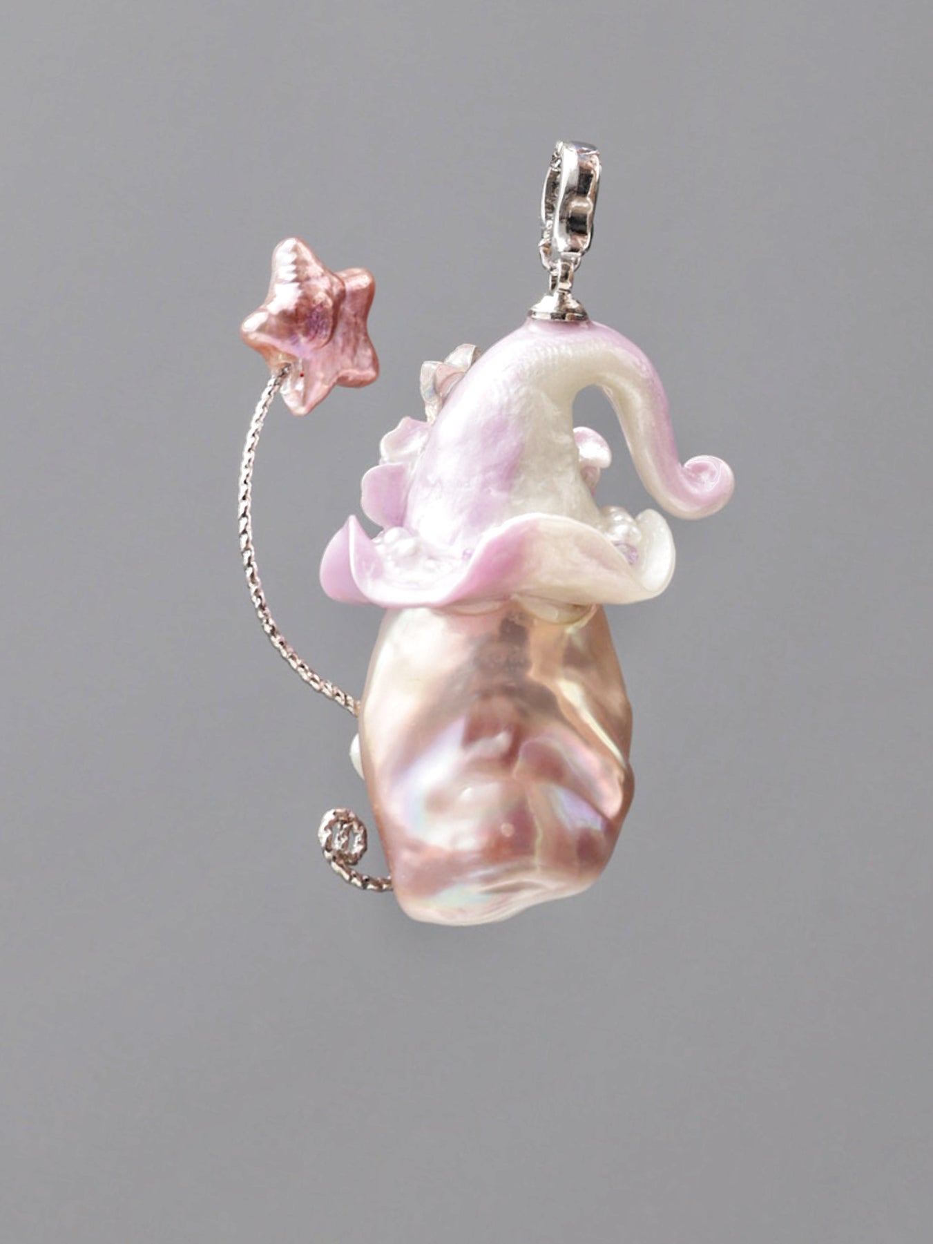 Hat Charms – Hand-Sculpted Mini Hat Pearl Necklace 225P283