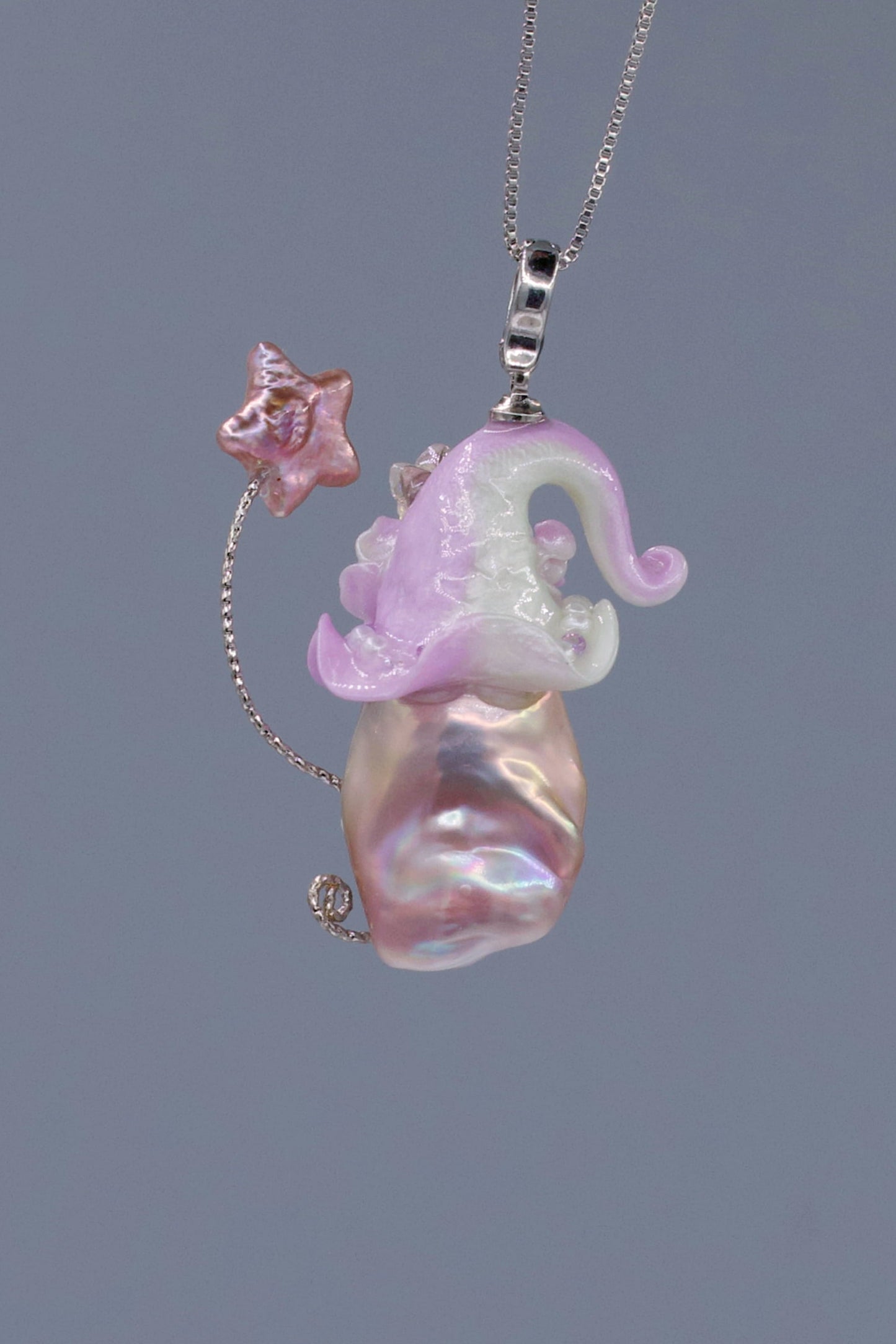 Hat Charms – Hand-Sculpted Mini Hat Pearl Necklace