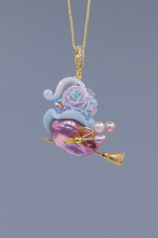 Hat Charms – Hand-Sculpted Mini Hat Pearl Necklace