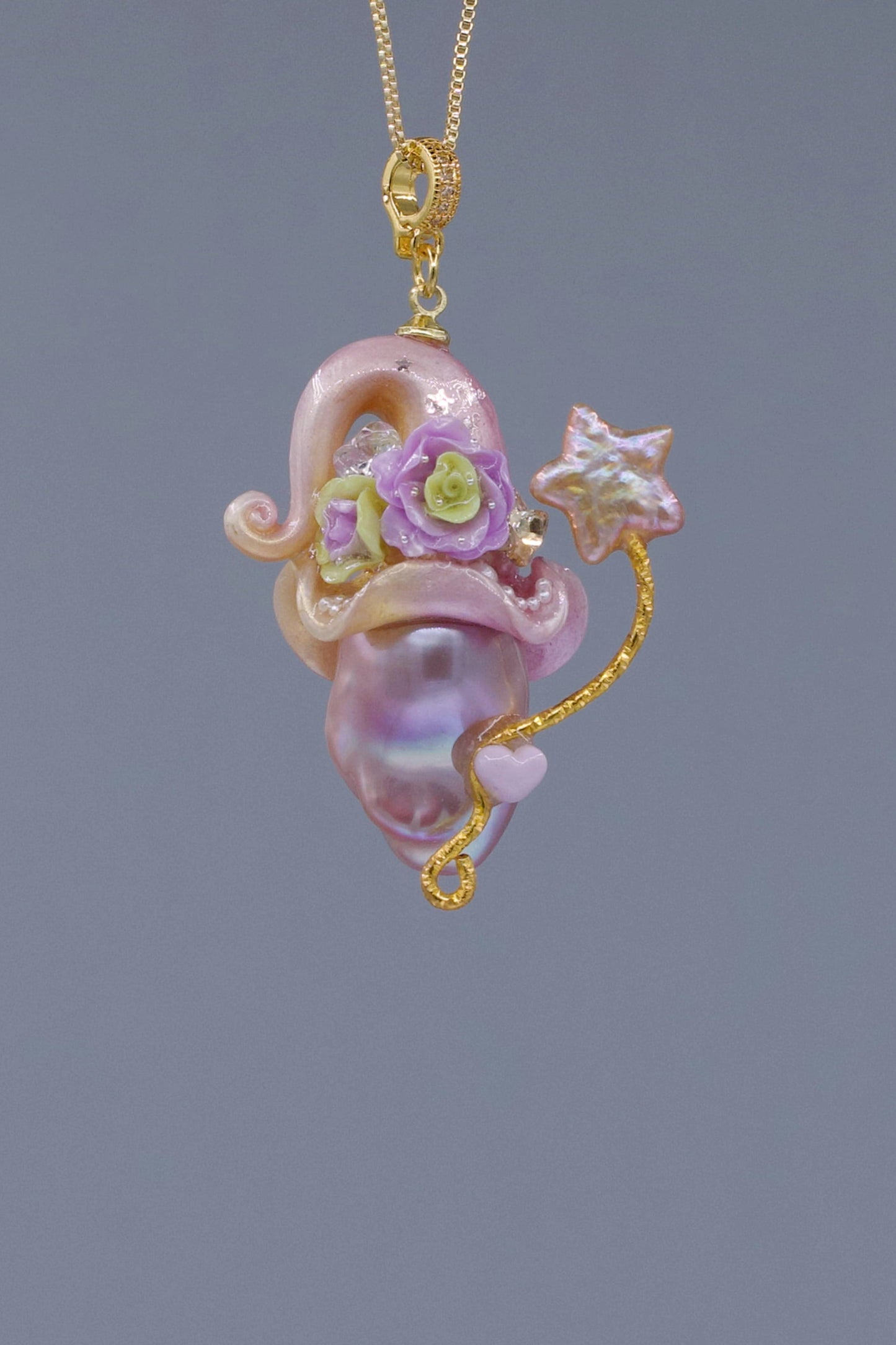 Hat Charms – Hand-Sculpted Mini Hat Pearl Necklace