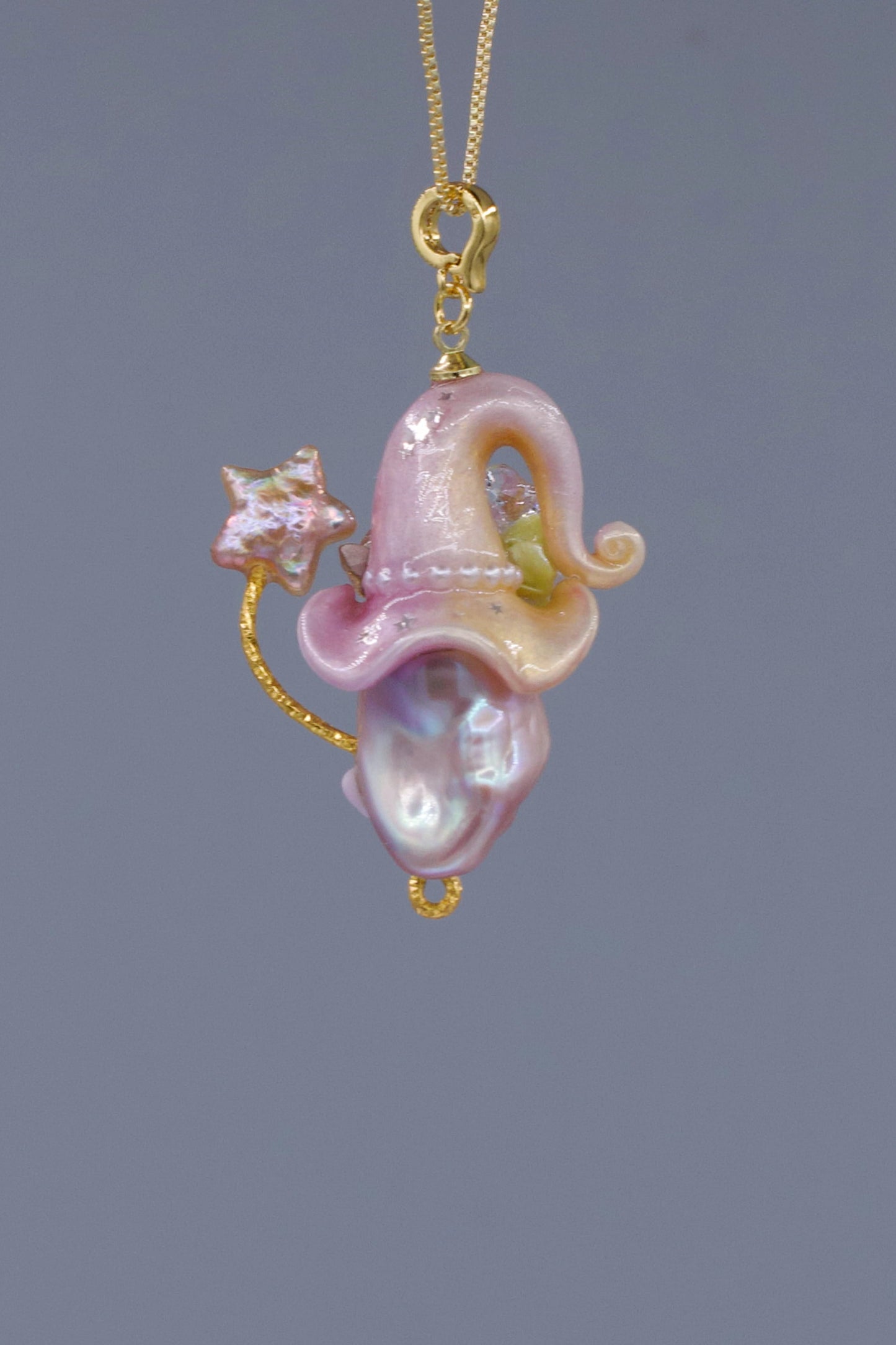 Hat Charms – Hand-Sculpted Mini Hat Pearl Necklace