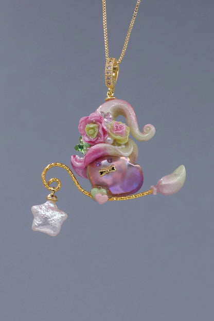 Hat Charms – Hand-Sculpted Mini Hat Pearl Necklace 253P301