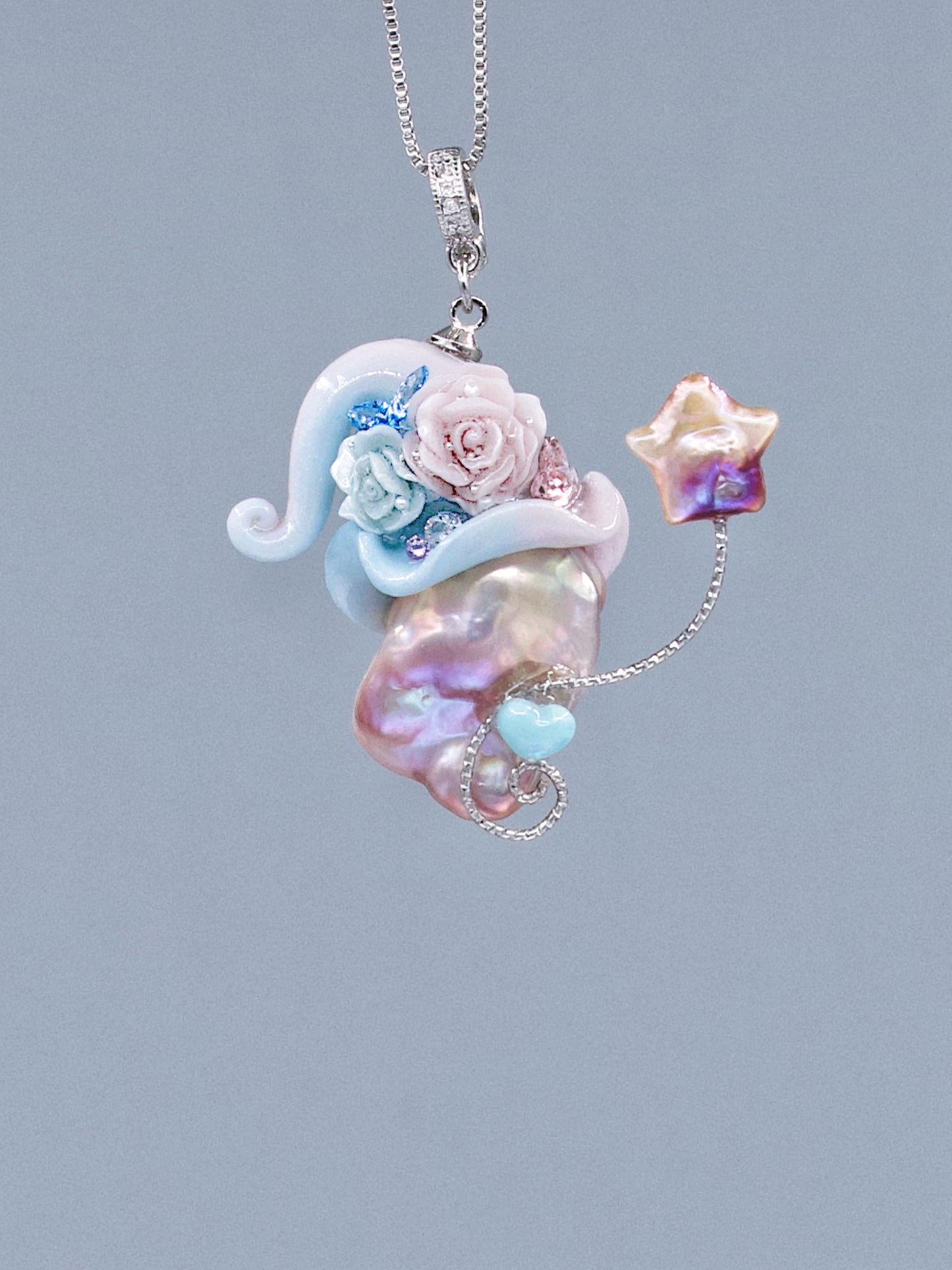 Hat Charms – Hand-Sculpted Mini Hat Pearl Necklace 277P154