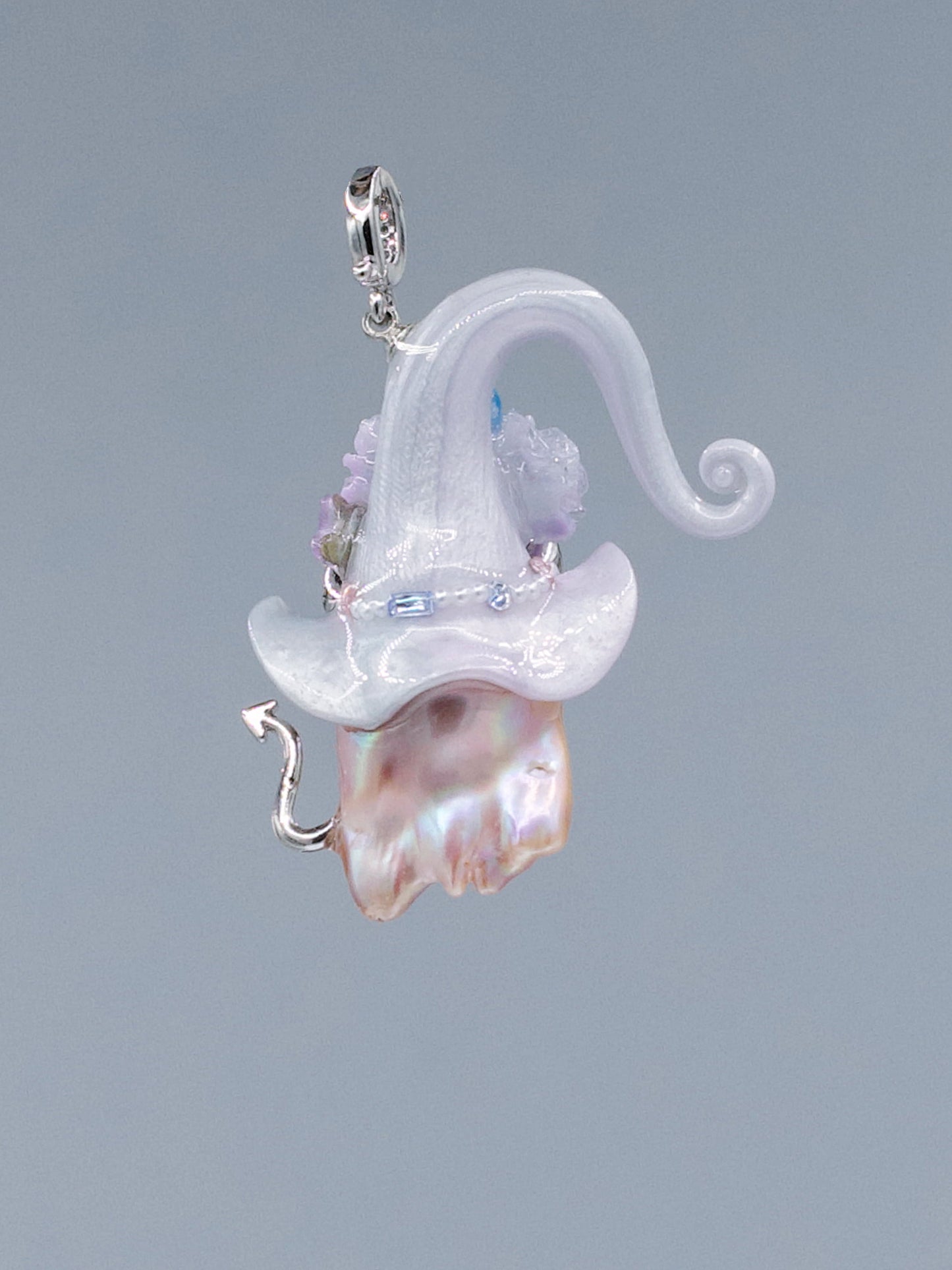 Hat Charms – Hand-Sculpted Mini Hat Pearl Necklace 291P353