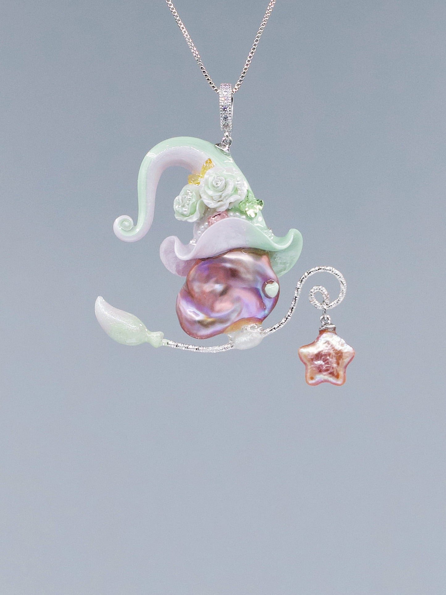 Hat Charms – Hand-Sculpted Mini Hat Pearl Necklace 294P565