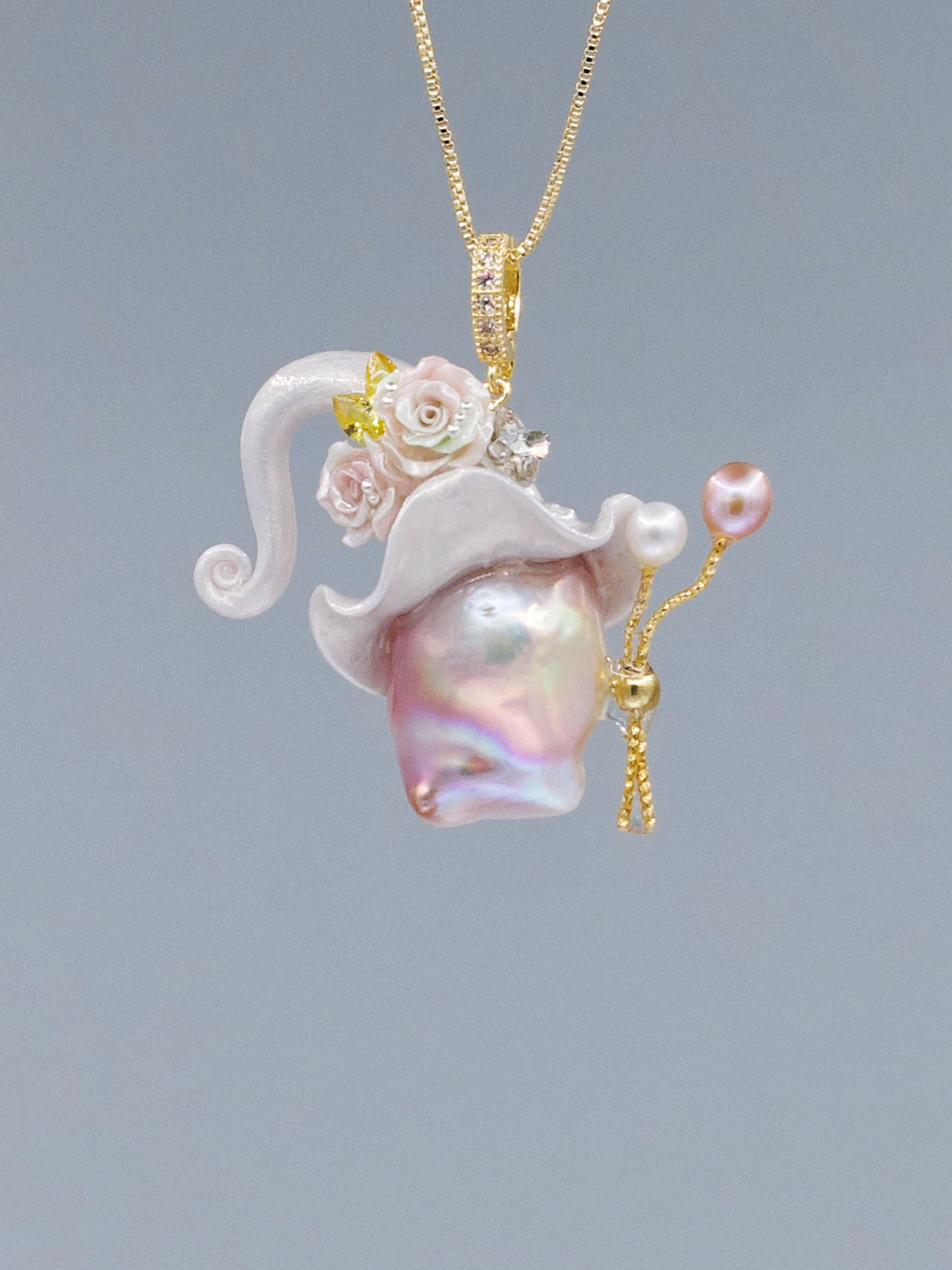 Hat Charms – Hand-Sculpted Mini Hat Pearl Necklace 303P349