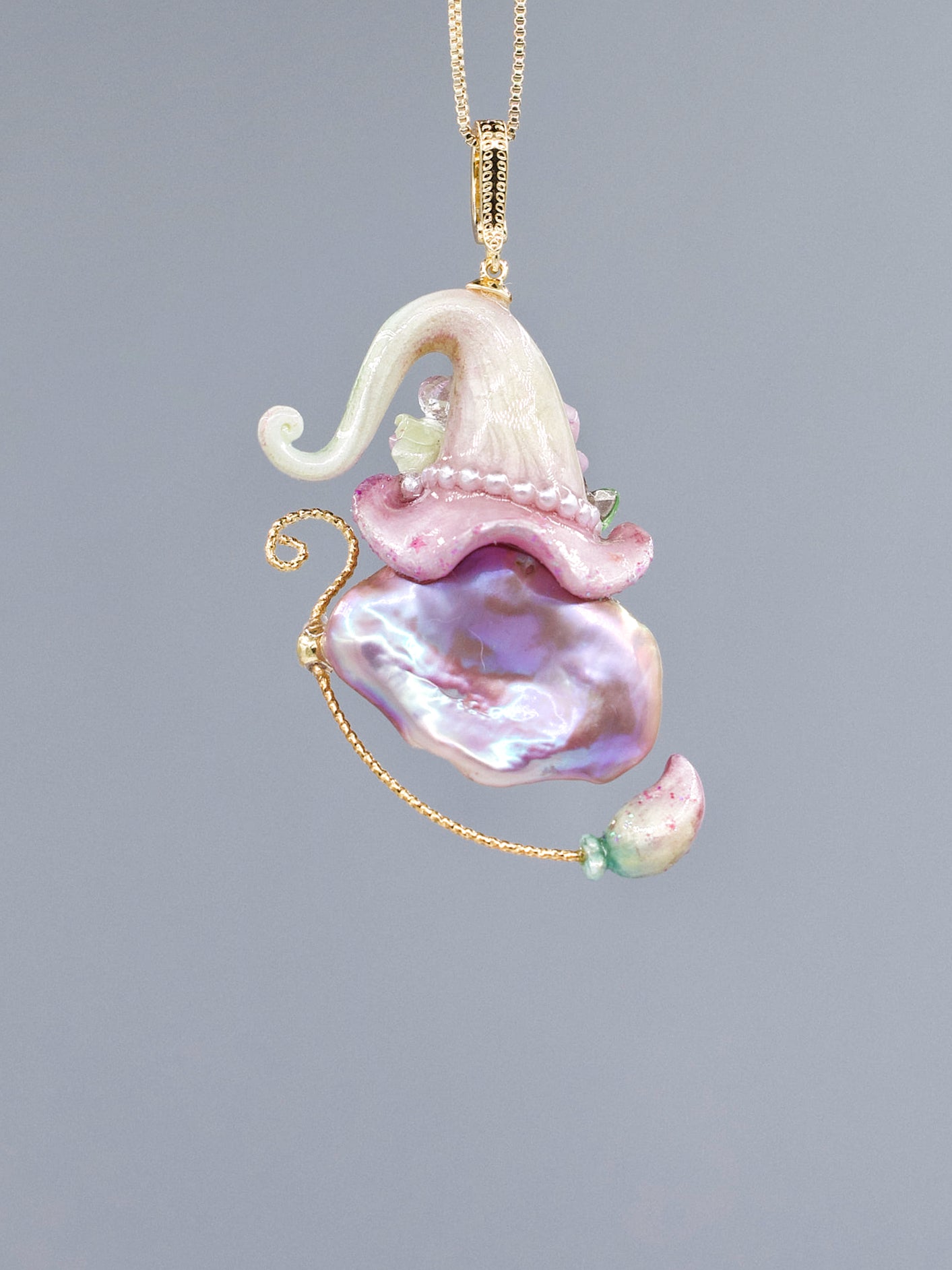 Hat Charms – Hand-Sculpted Mini Hat Pearl Necklace 319P832