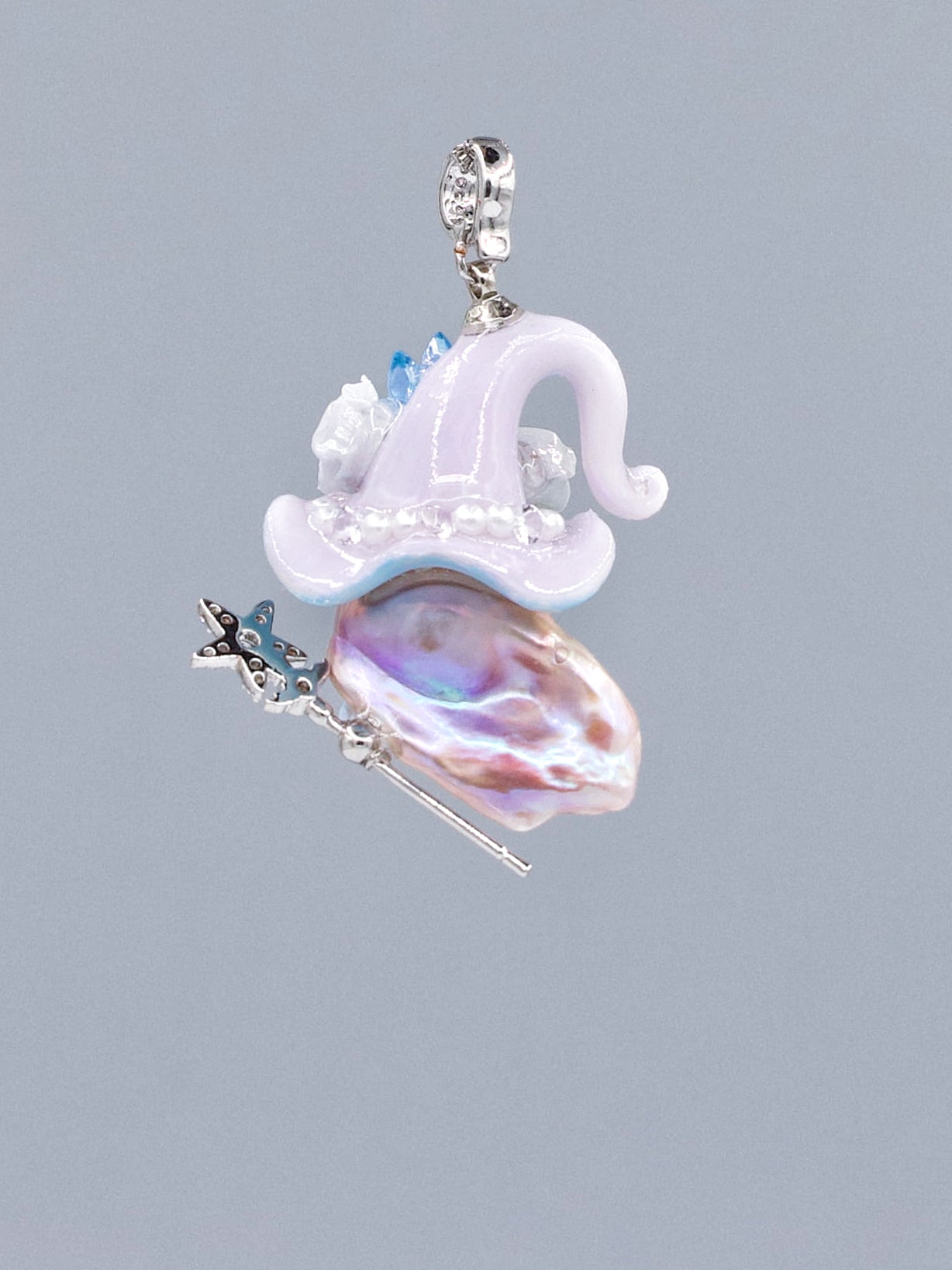 Hat Charms – Hand-Sculpted Mini Hat Pearl Necklace 327P821