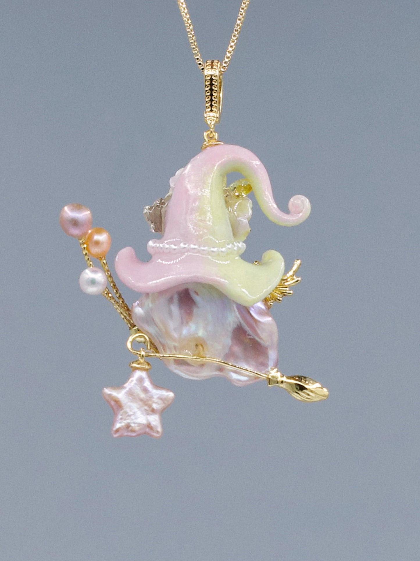 Hat Charms – Hand-Sculpted Mini Hat Pearl Necklace 336P542