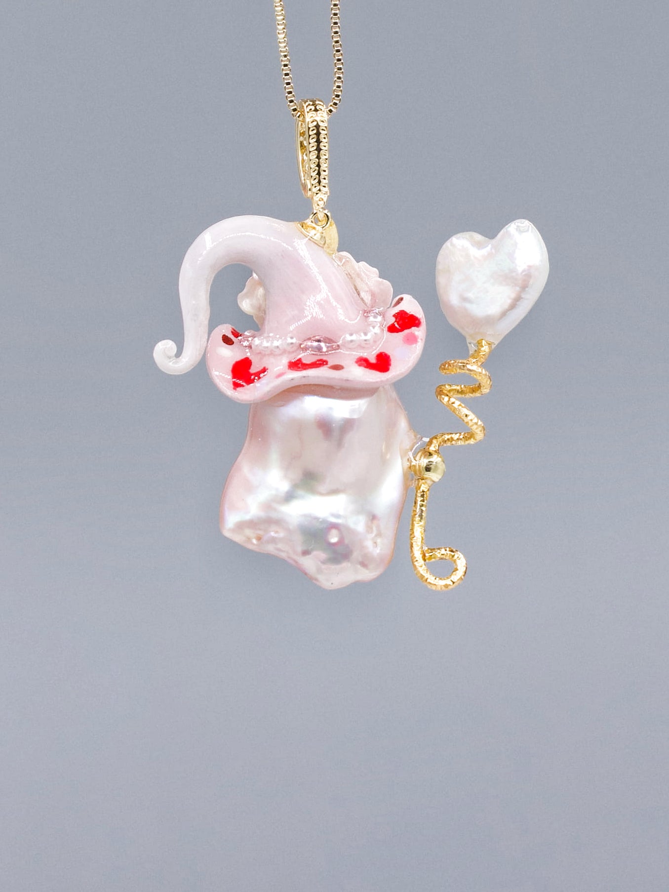 Hat Charms – Hand-Sculpted Mini Hat Pearl Necklace 347P721