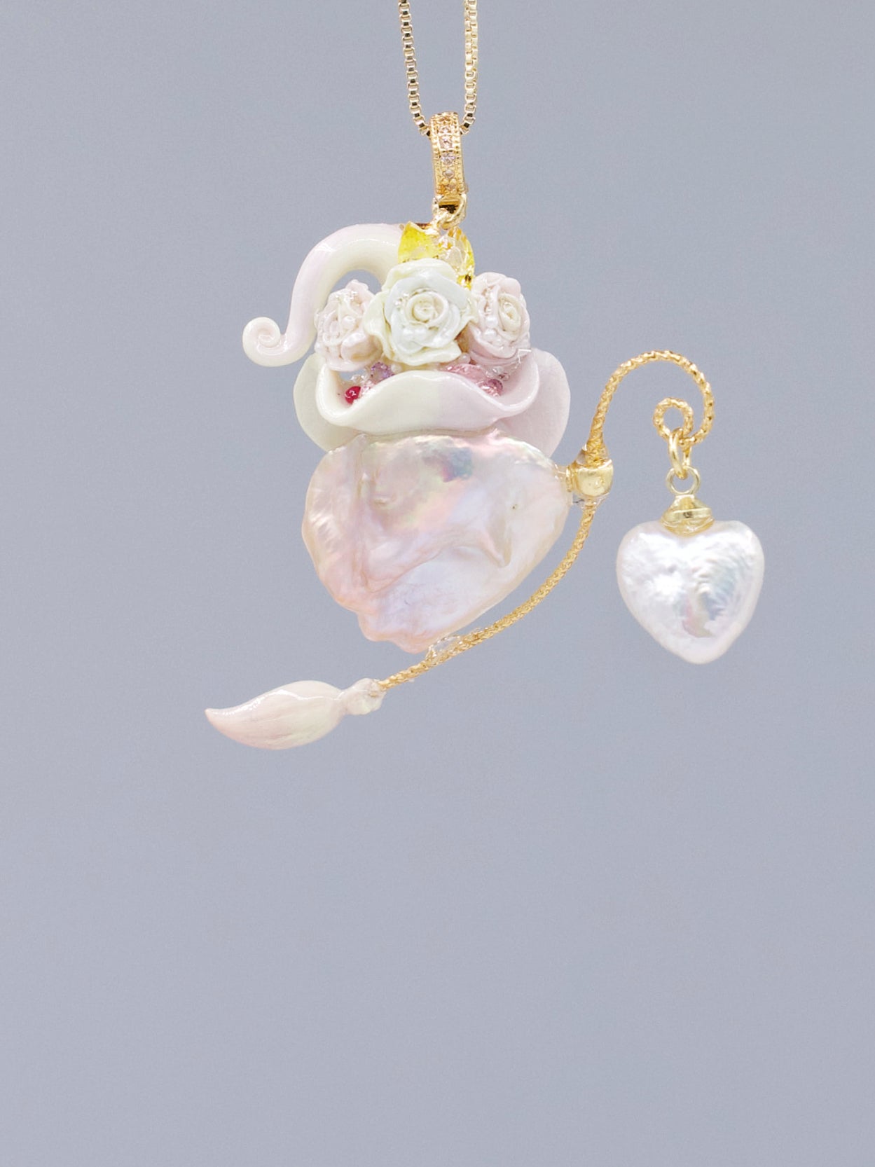 Hat Charms – Hand-Sculpted Mini Hat Pearl Necklace 357P647
