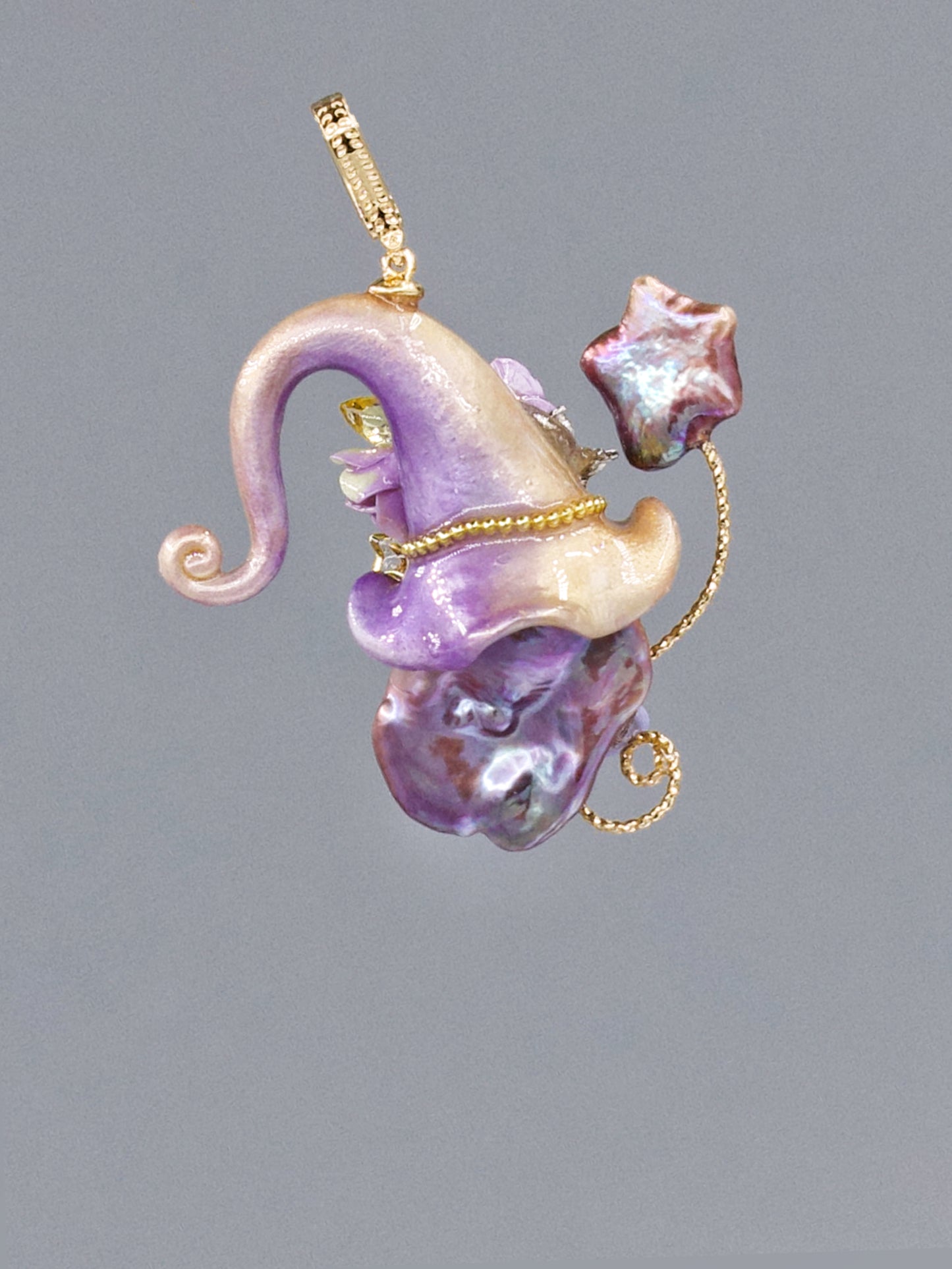 Hat Charms – Hand-Sculpted Mini Hat Pearl Necklace 362P756