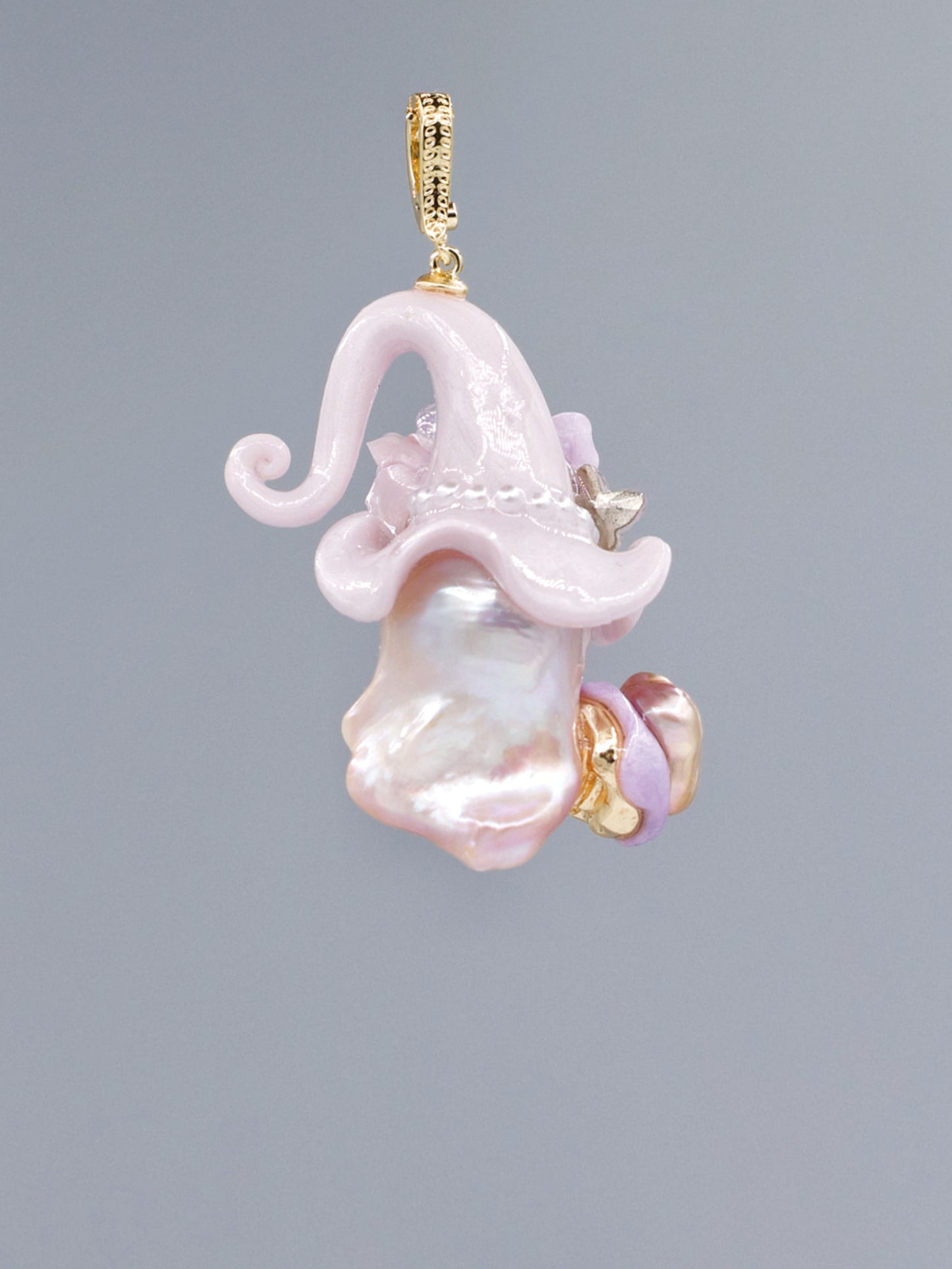 Hat Charms – Hand-Sculpted Mini Hat Pearl Necklace 363P663