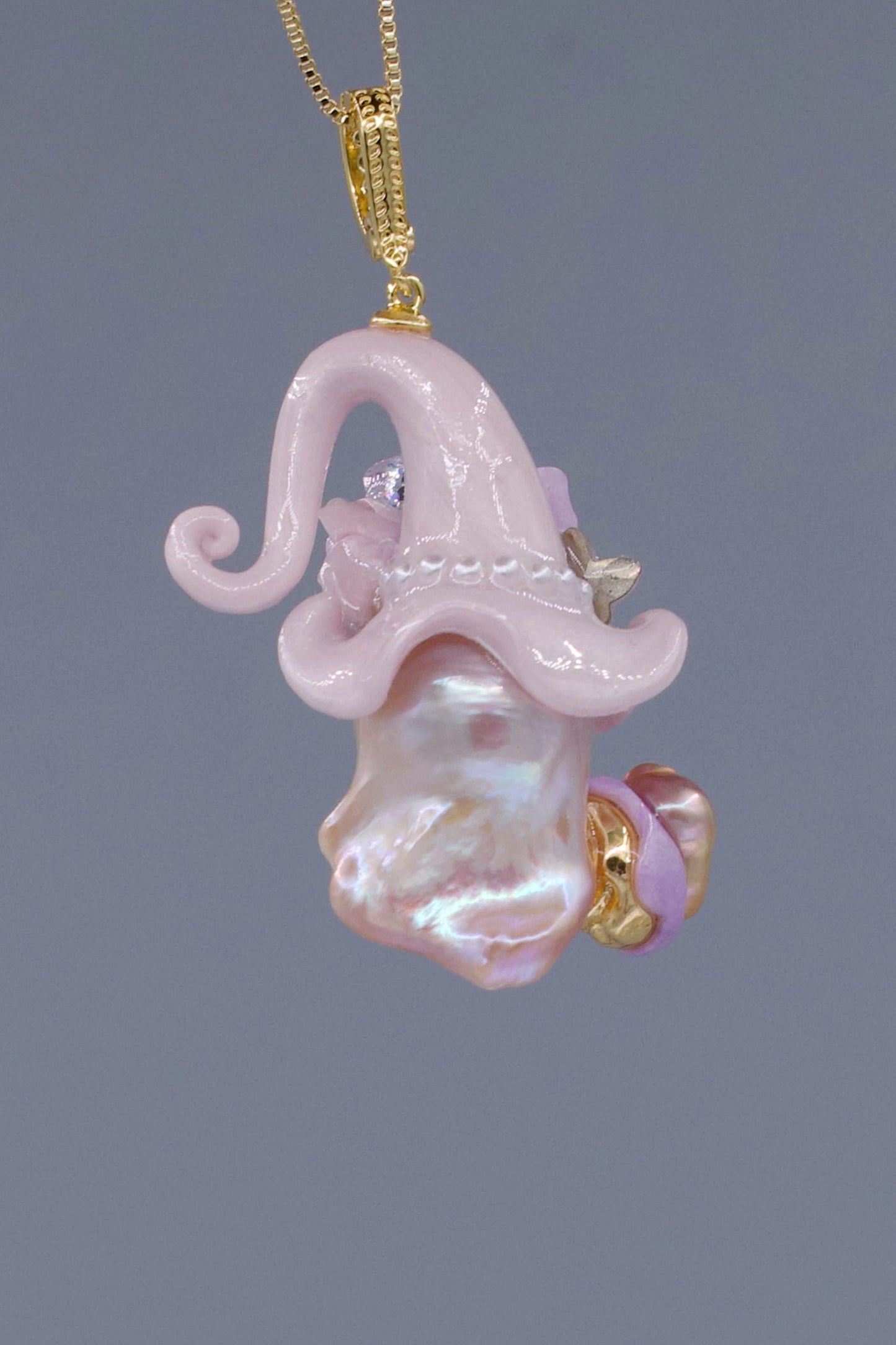 Hat Charms – Hand-Sculpted Mini Hat Pearl Necklace