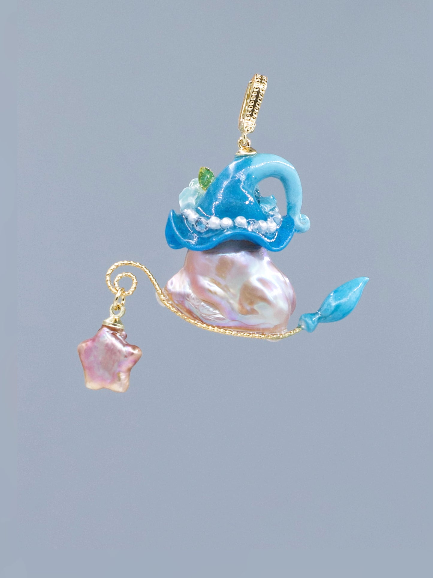 Hat Charms – Hand-Sculpted Mini Hat Pearl Necklace 373P558