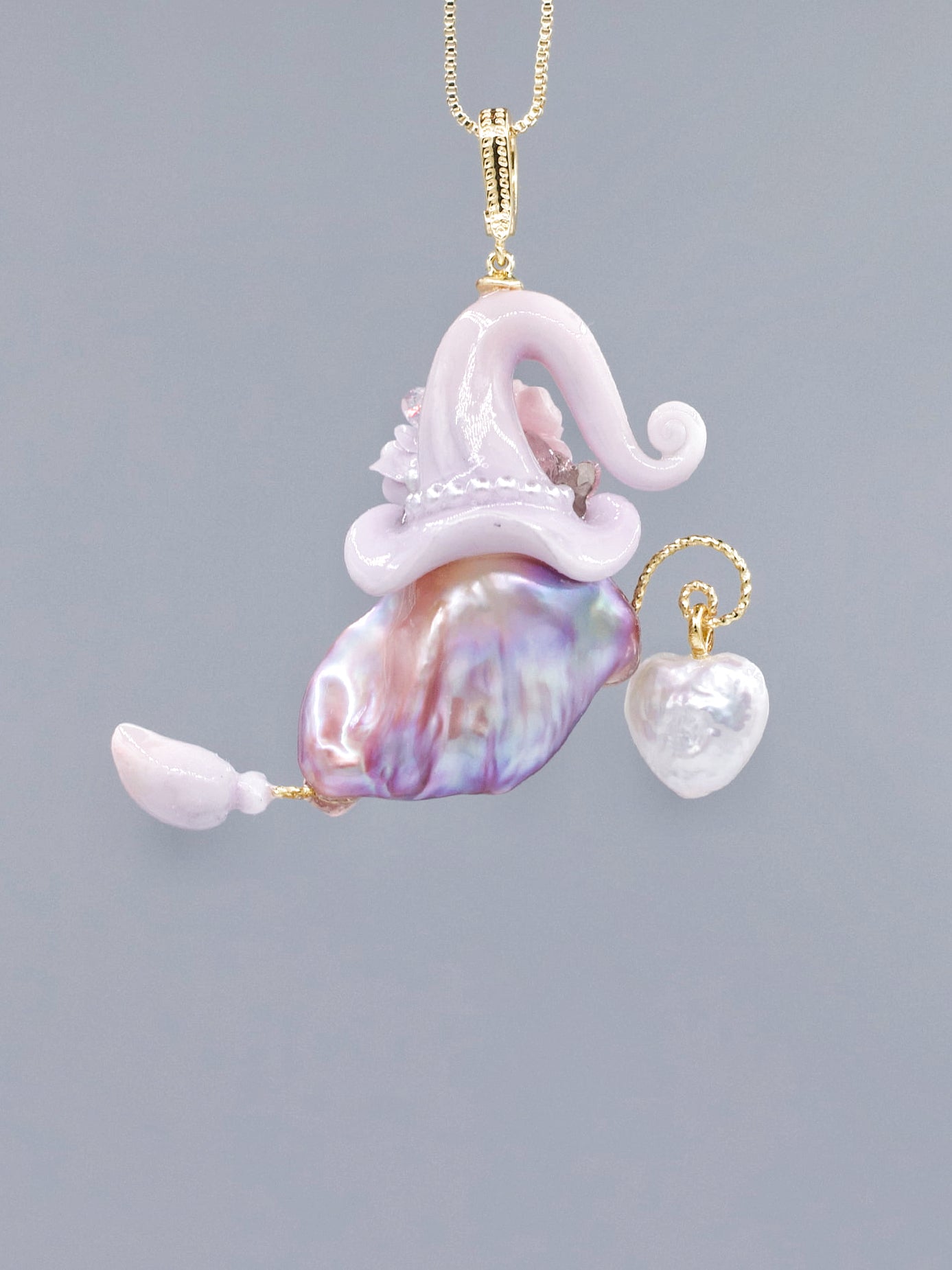 Hat Charms – Hand-Sculpted Mini Hat Pearl Necklace 377P596