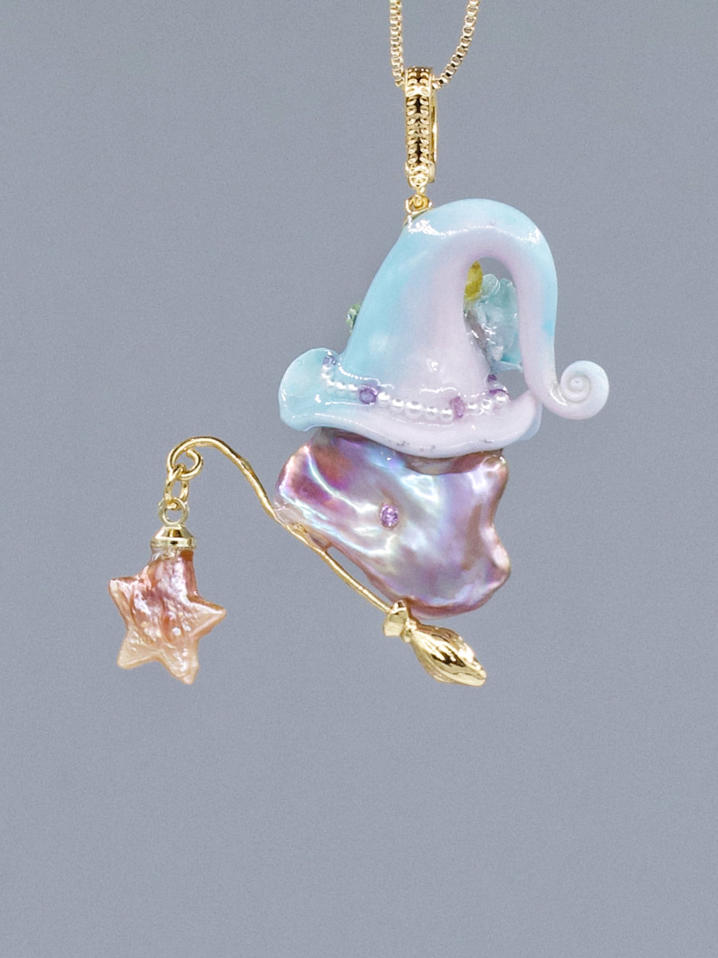 Hat Charms – Hand-Sculpted Mini Hat Pearl Necklace 411P844