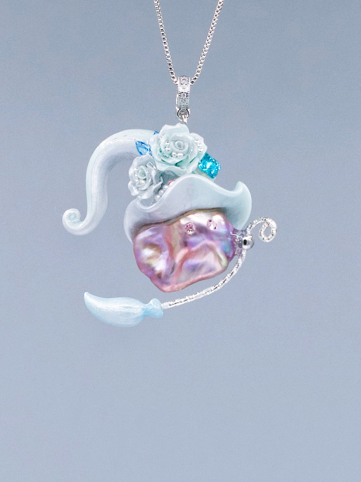Hat Charms – Hand-Sculpted Mini Hat Pearl Necklace 445P722