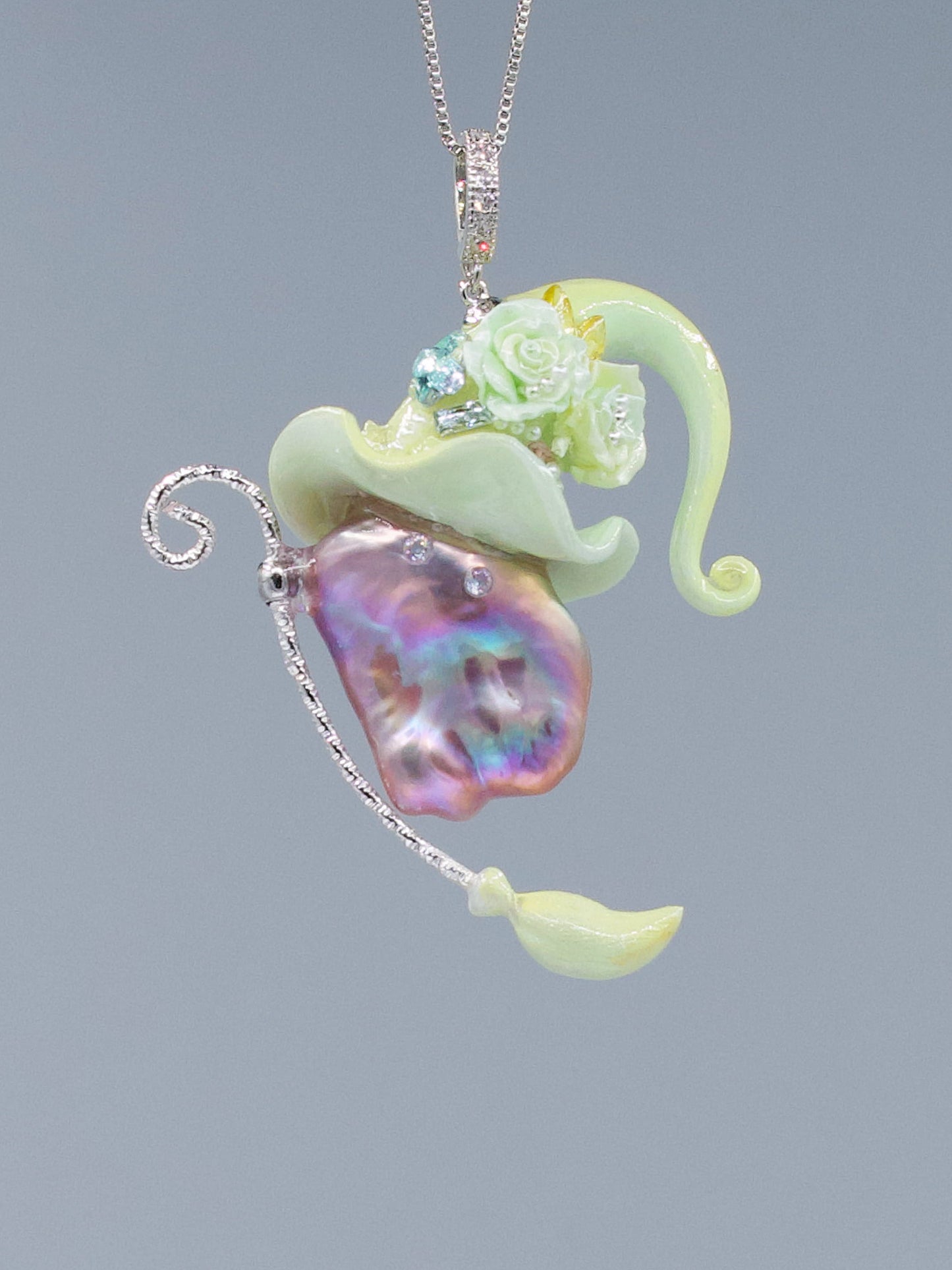 Hat Charms – Hand-Sculpted Mini Hat Pearl Necklace 451P856