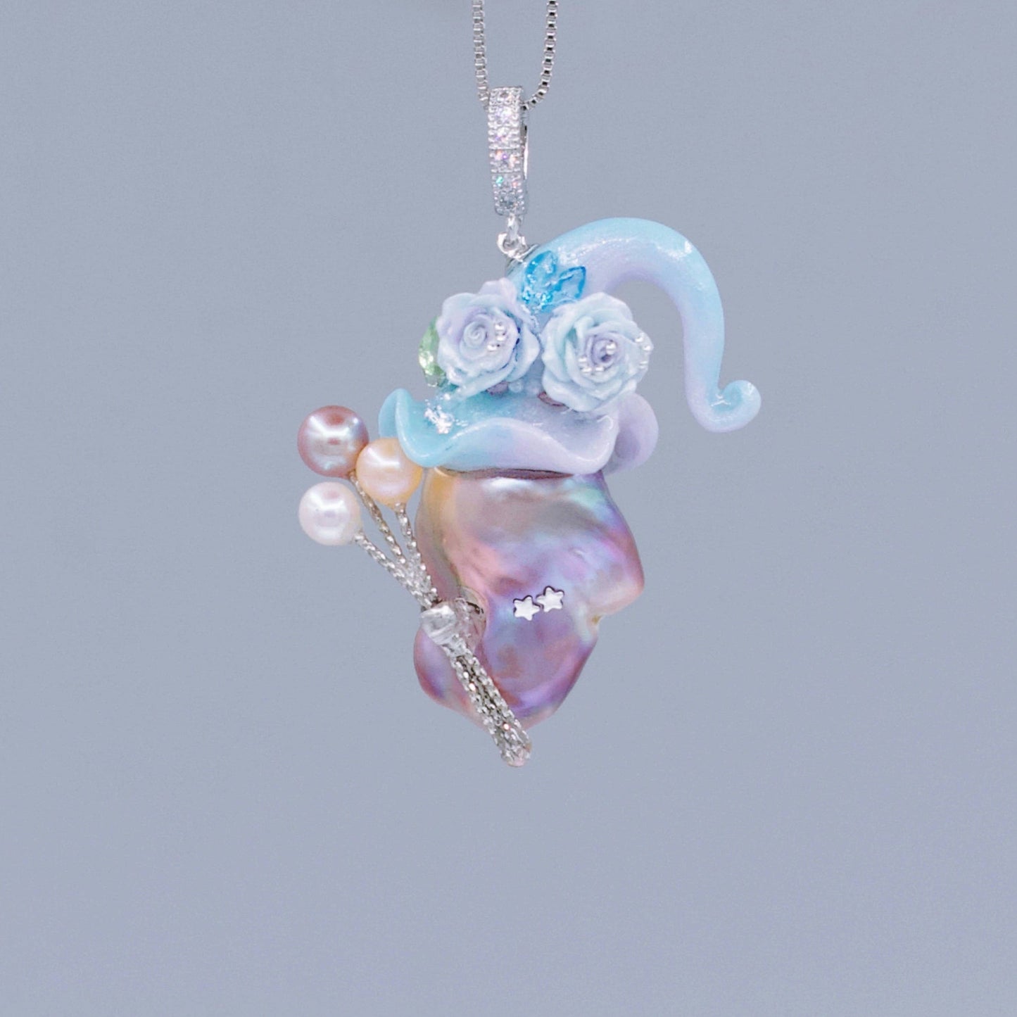 Hat Charms – Hand-Sculpted Mini Hat Pearl Necklace 453P782