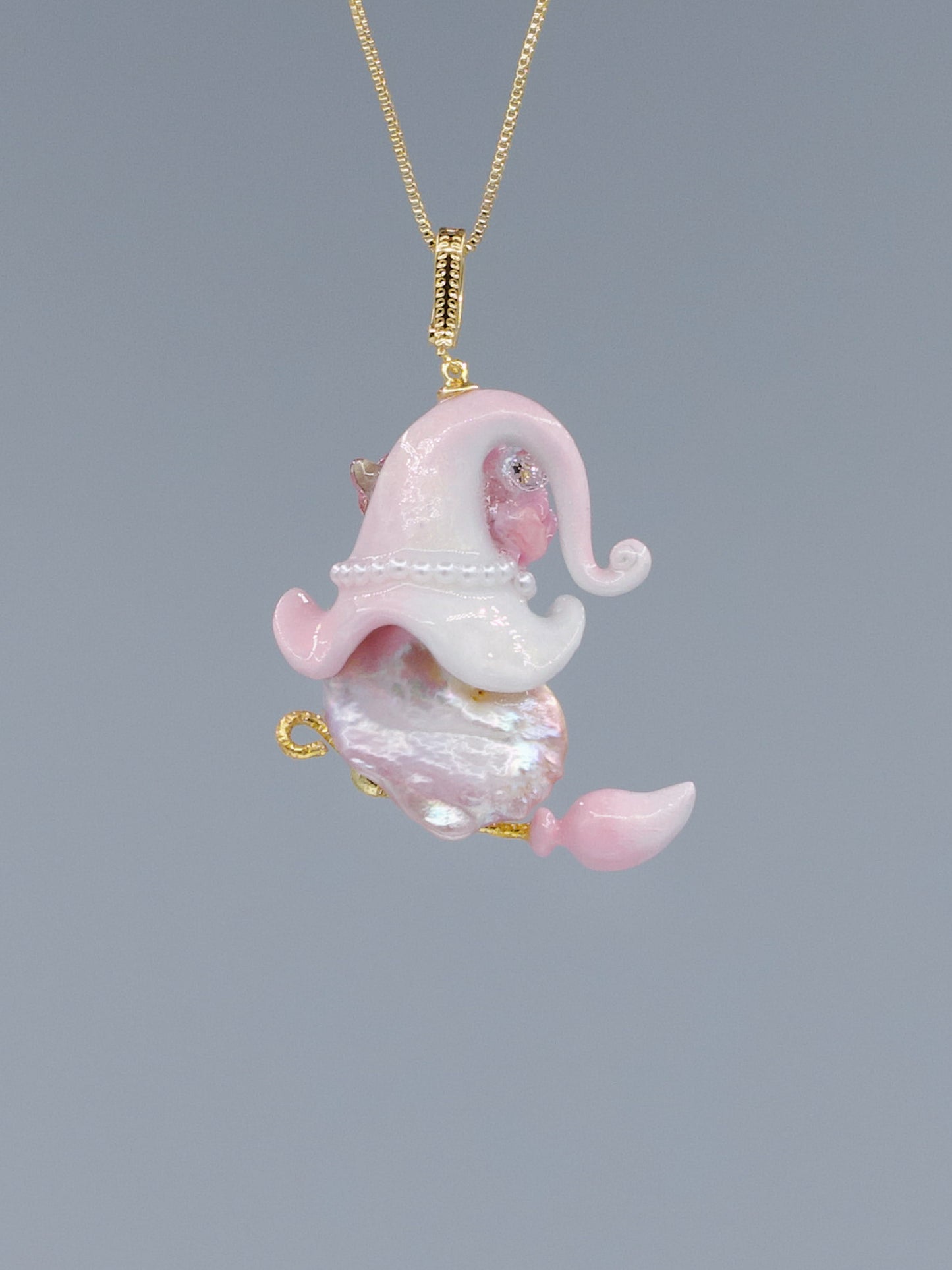 Hat Charms – Hand-Sculpted Mini Hat Pearl Necklace 455P767