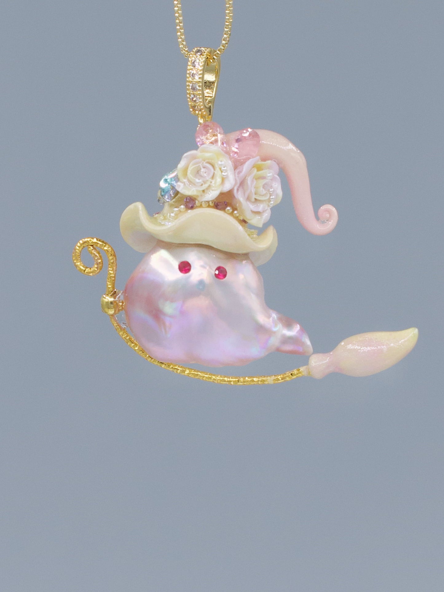 Hat Charms – Hand-Sculpted Mini Hat Pearl Necklace 463P712