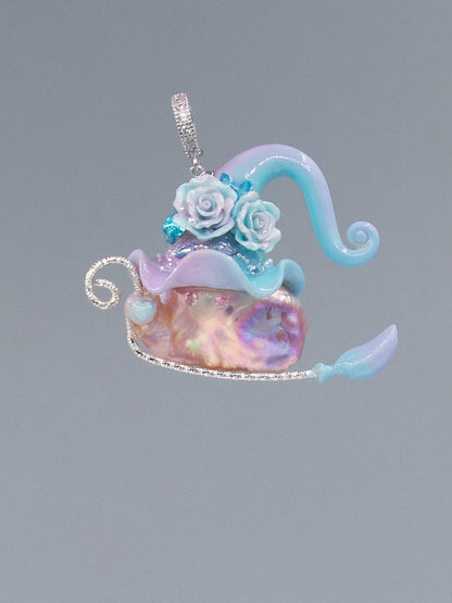 Hat Charms – Hand-Sculpted Mini Hat Pearl Necklace 483P739