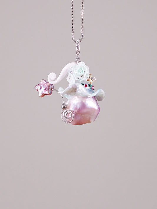 Hat Charms – Hand-Sculpted Mini Hat Pearl Necklace 537