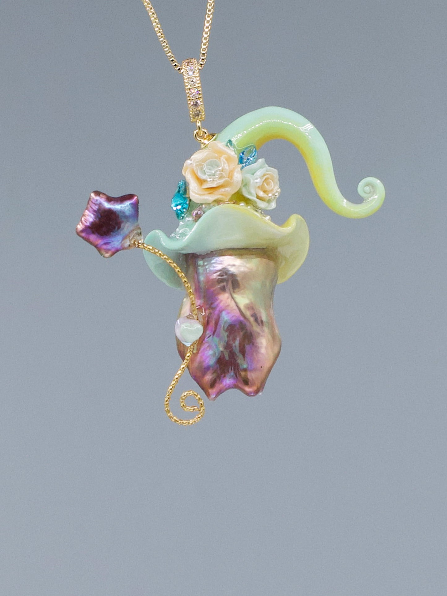 Hat Charms – Hand-Sculpted Mini Hat Pearl Necklace 553P744