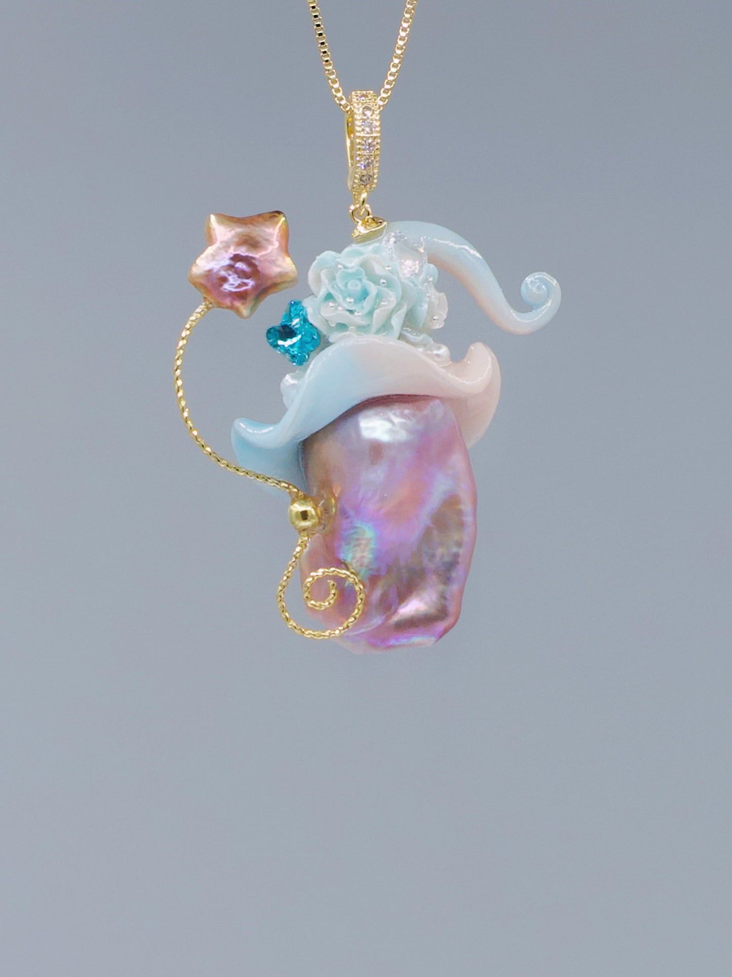 Hat Charms – Hand-Sculpted Mini Hat Pearl Necklace 563P747