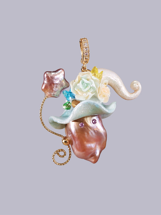 Hat Charms – Hand-Sculpted Mini Hat Pearl Necklace 613