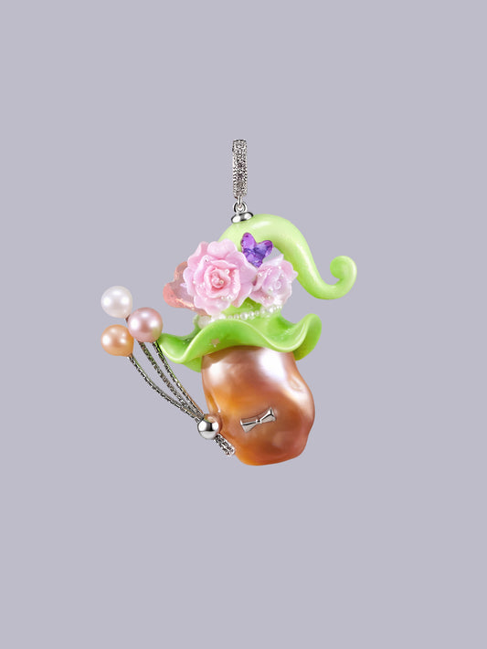 Hat Charms – Hand-Sculpted Mini Hat Pearl Necklace 627